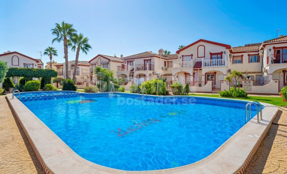 Radhus - Resale - Orihuela Costa -
                La Zenia