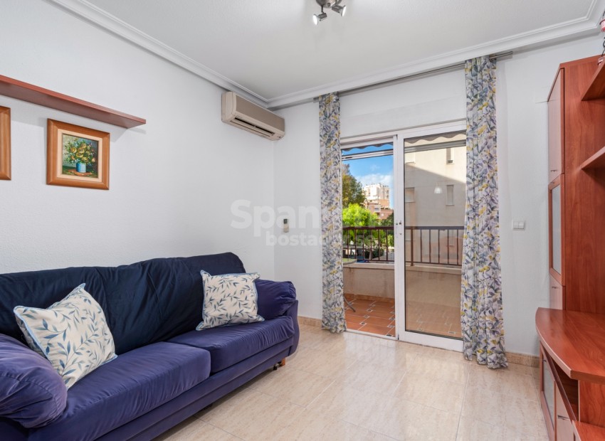 Resale - Lägenhet -
Guardamar del Segura - Pueblo