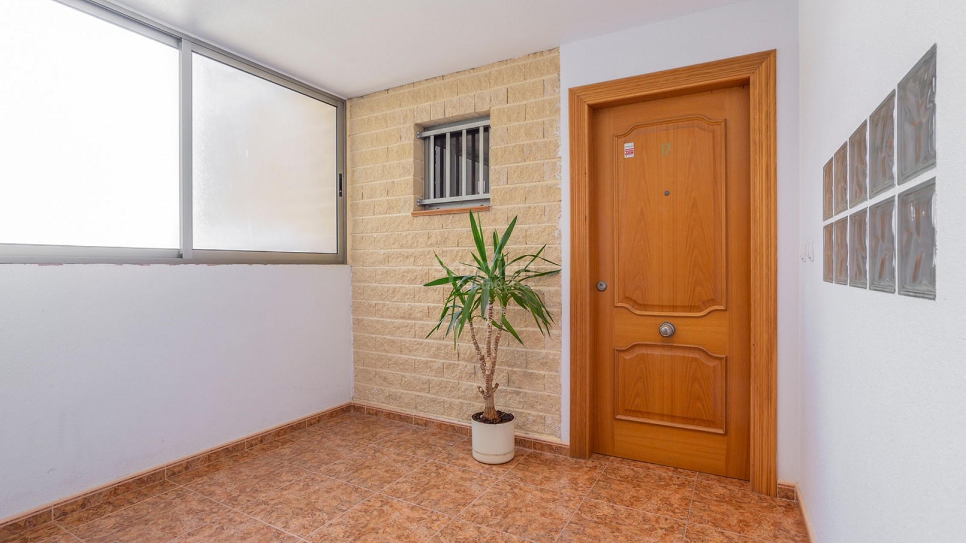 Resale - Lägenhet -
Guardamar del Segura - Urb. El Moncayo