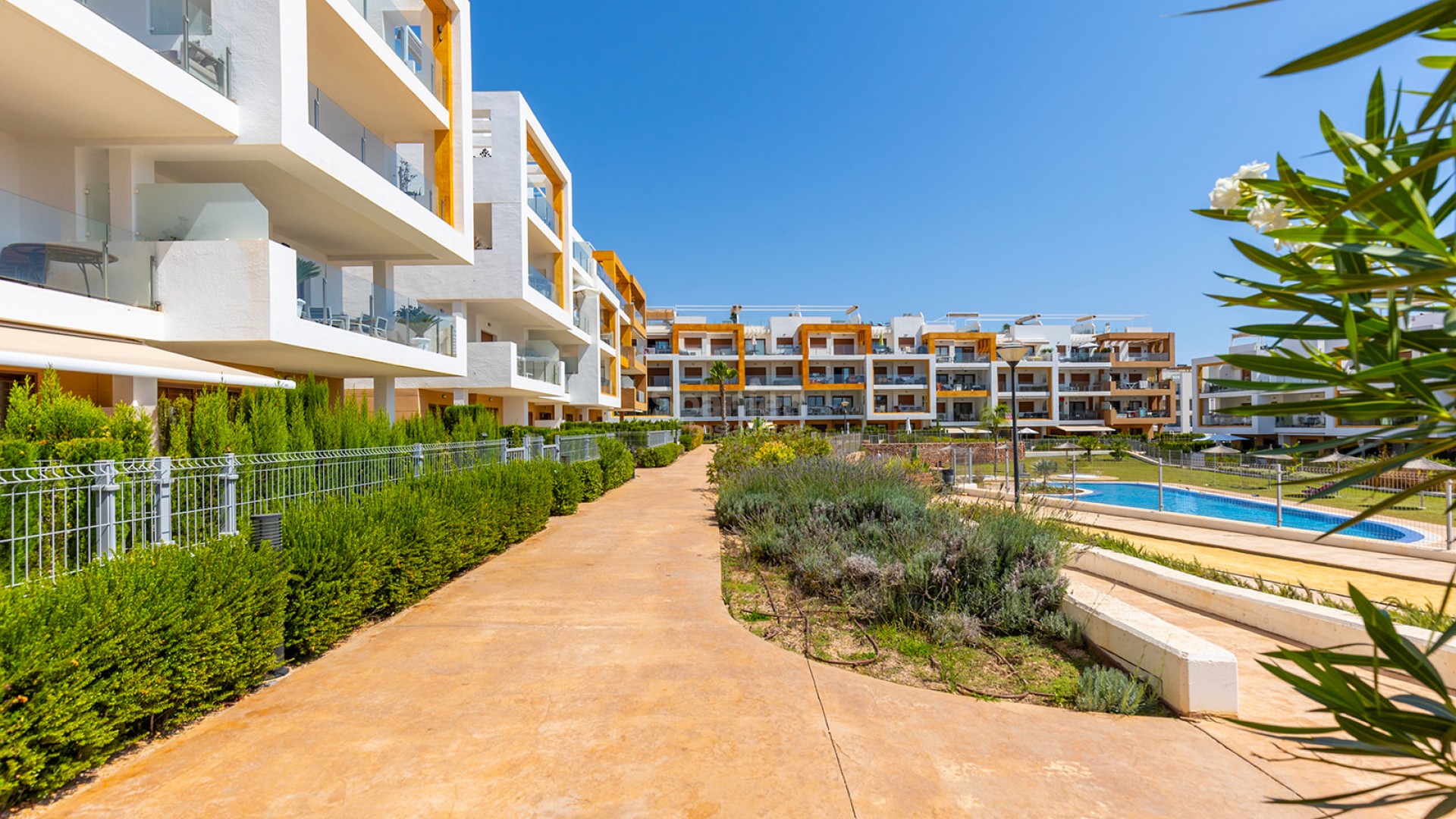 Resale - Lägenhet -
Orihuela Costa - Villamartin