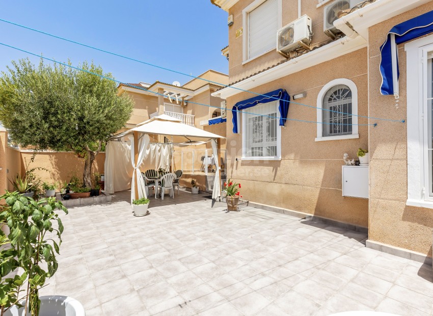 Resale - Lägenhet -
Orihuela - Orihuela Costa