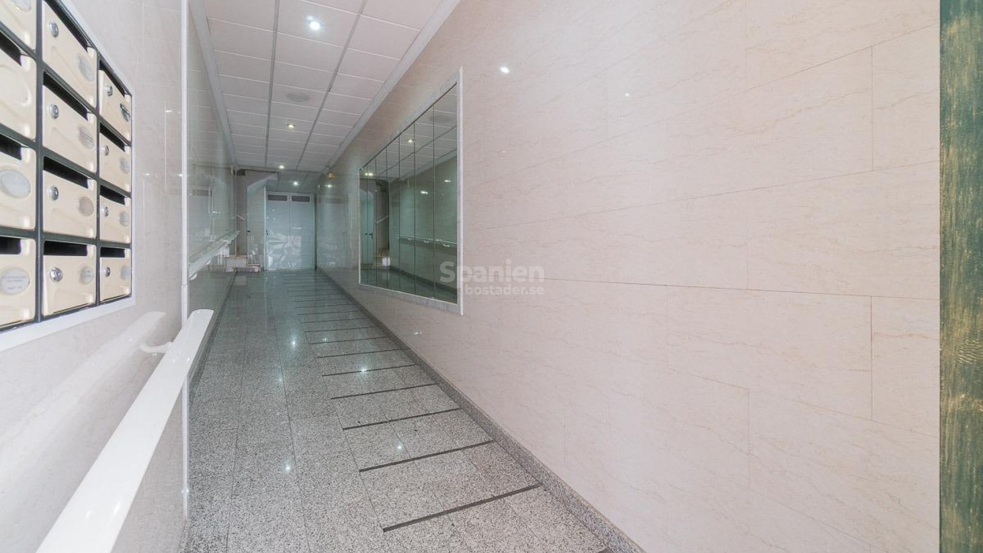 Resale - Lägenhet -
Torrevieja - Centro