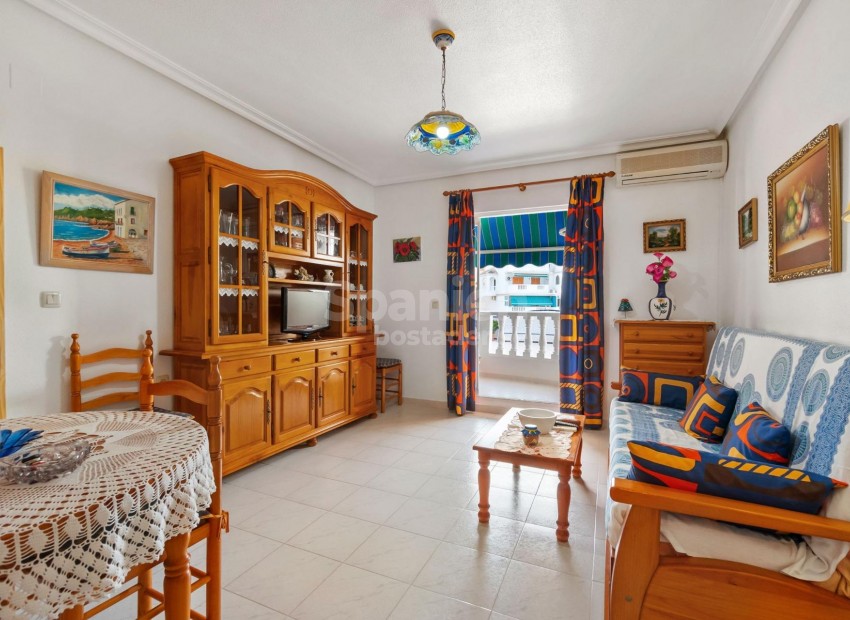 Resale - Lägenhet -
Torrevieja - Los Europeos