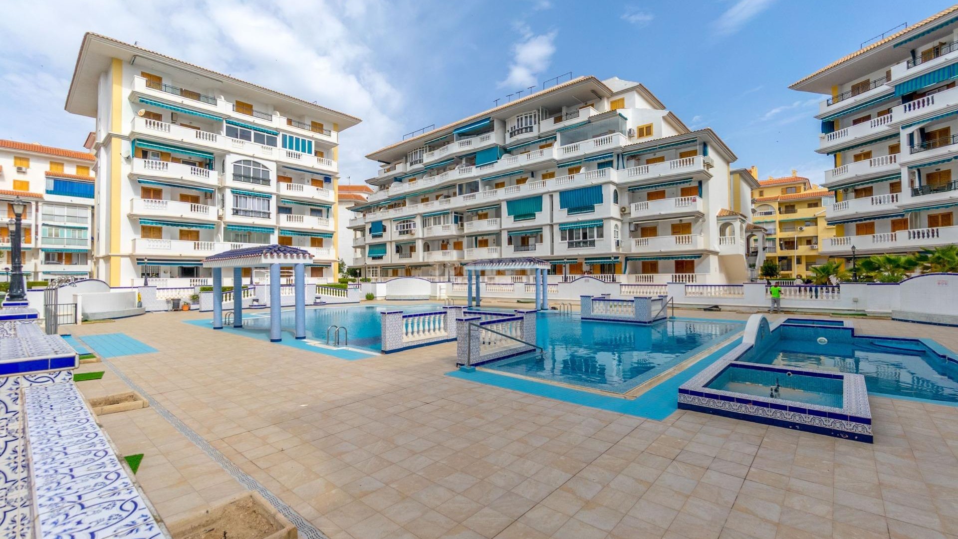 Resale - Lägenhet -
Torrevieja - Los Europeos