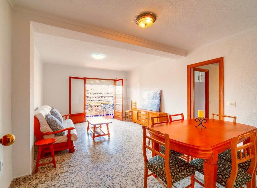 Resale - Lägenhet -
Torrevieja - Playa de los Naufragos