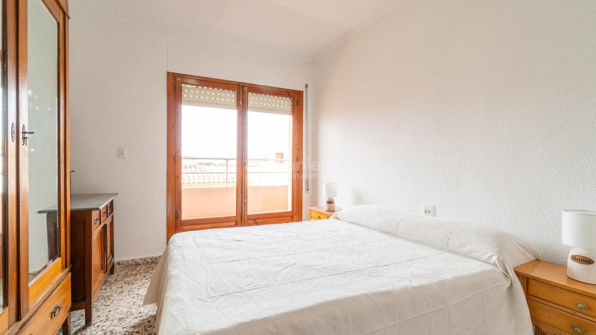 Resale - Lägenhet -
Torrevieja - Playa de los Naufragos