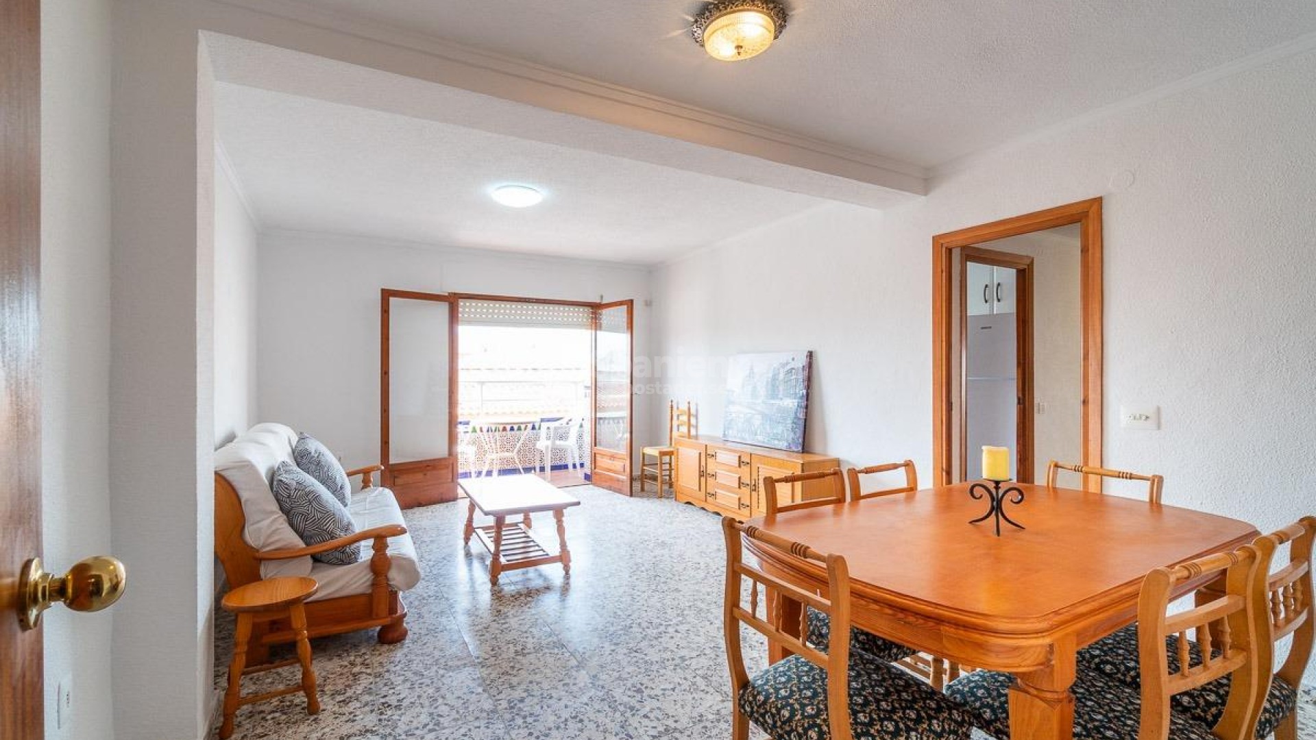 Resale - Lägenhet -
Torrevieja - Playa de los Naufragos