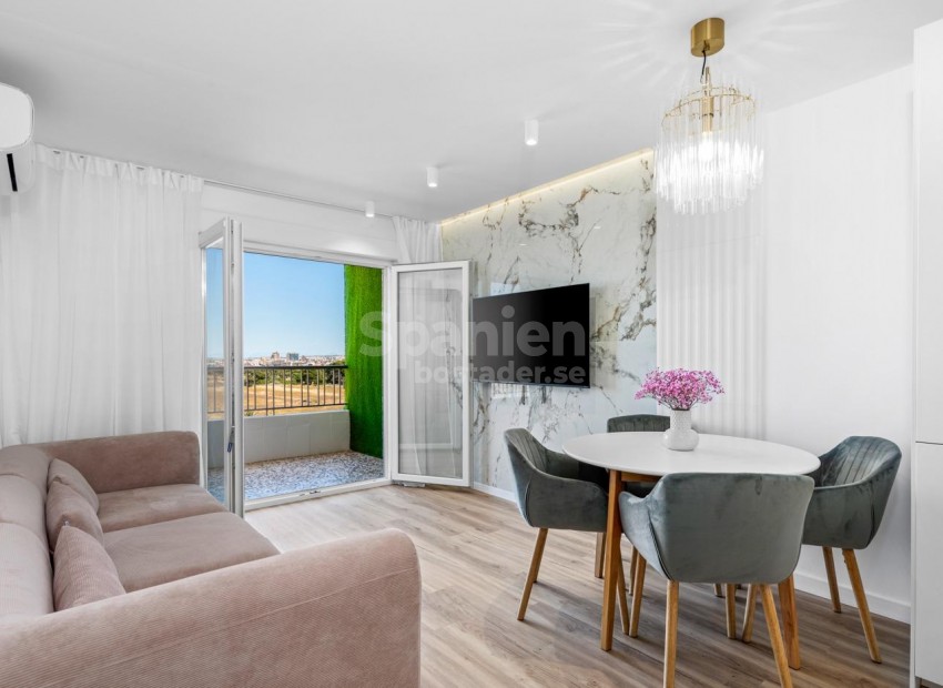 Resale - Lägenhet -
Torrevieja - Punta prima