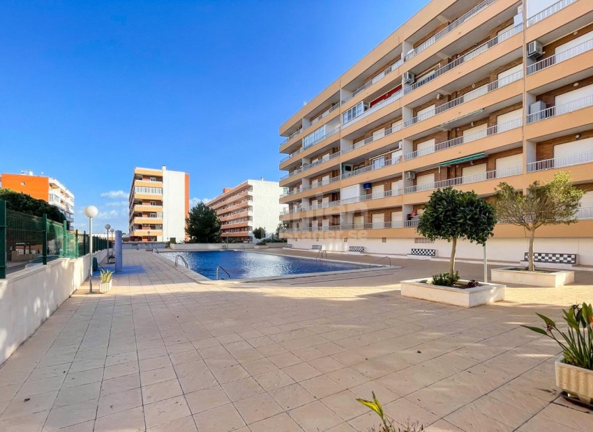 Resale - Lägenhet -
Torrevieja - Punta prima