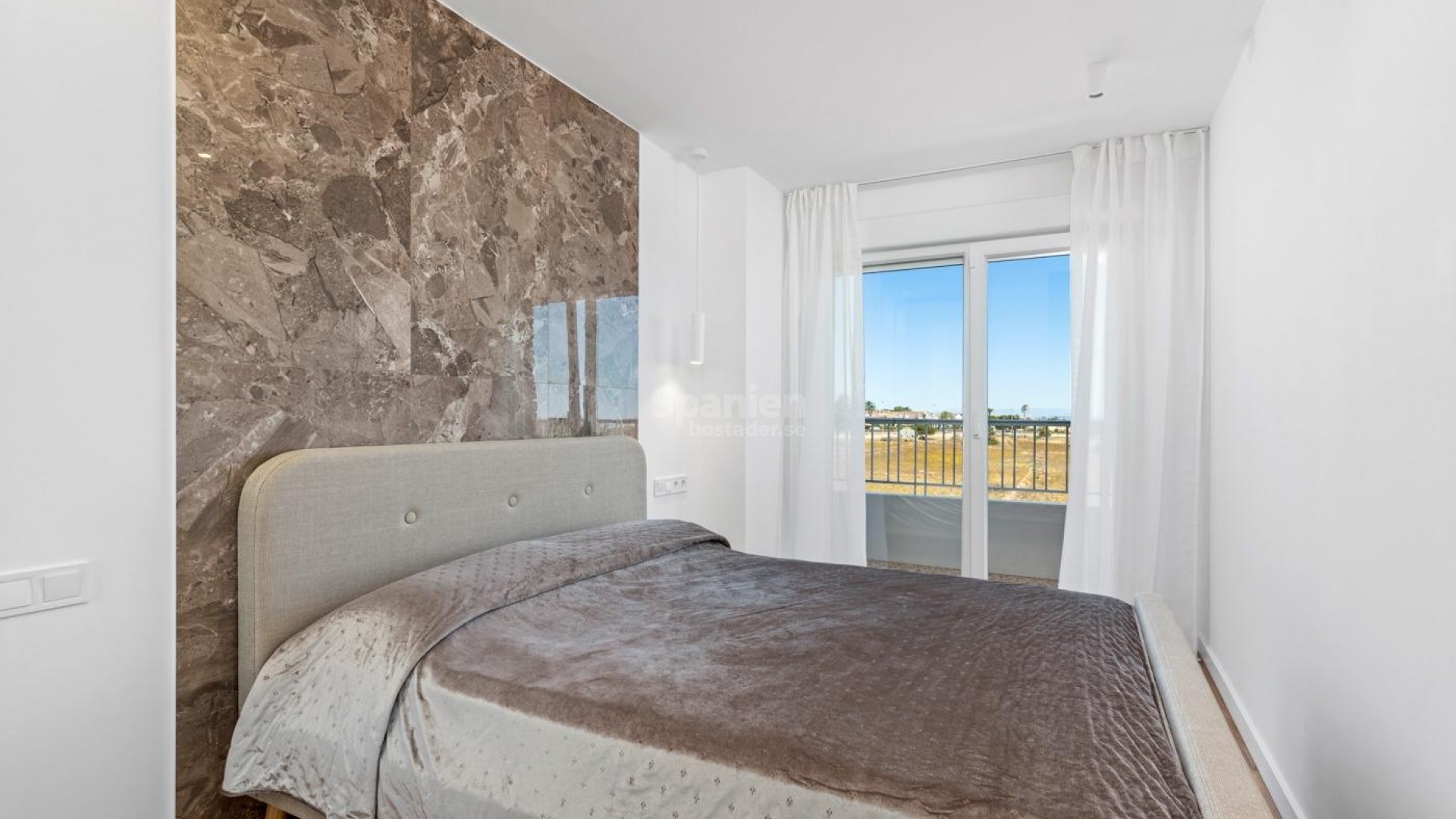 Resale - Lägenhet -
Torrevieja - Punta prima