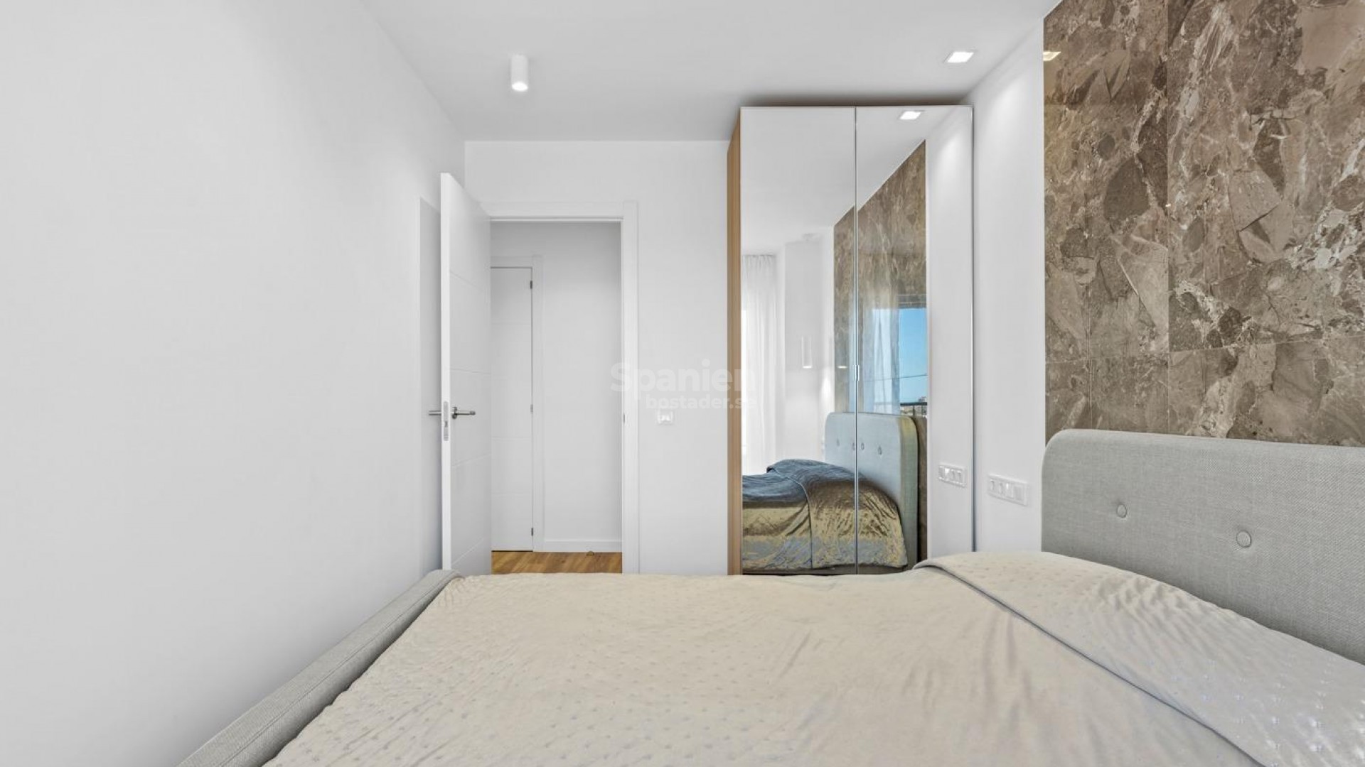 Resale - Lägenhet -
Torrevieja - Punta prima