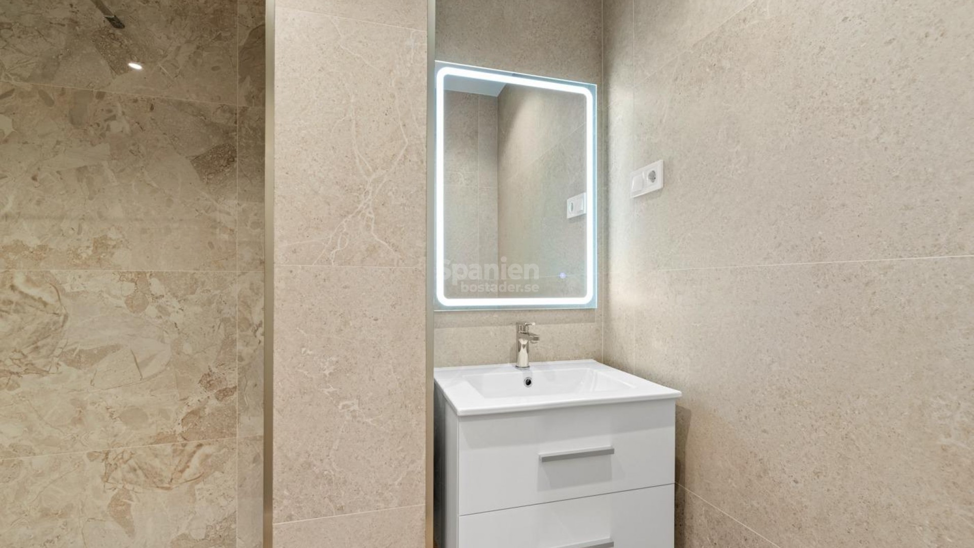 Resale - Lägenhet -
Torrevieja - Punta prima