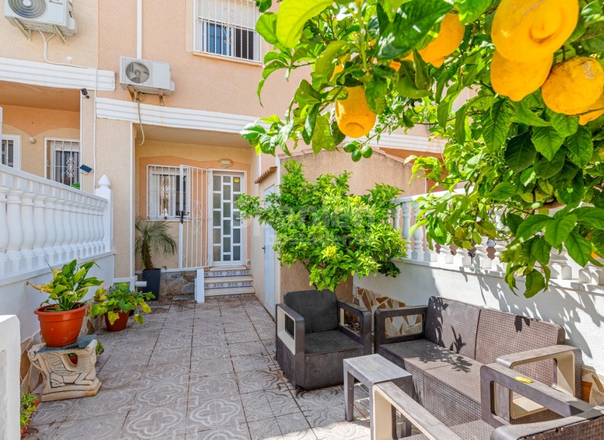 Resale - Radhus -
Ciudad Quesada - Rojales - Doña pepa