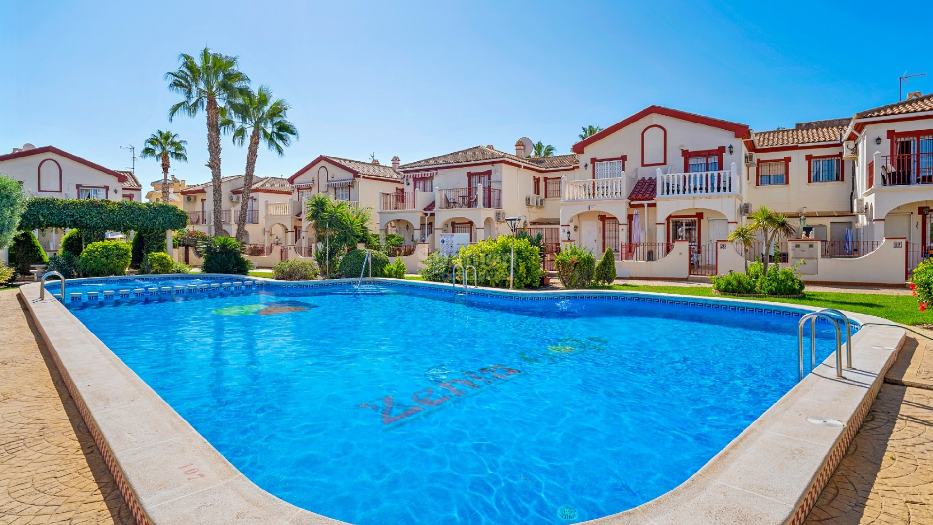 Resale - Radhus -
Orihuela Costa - La Zenia