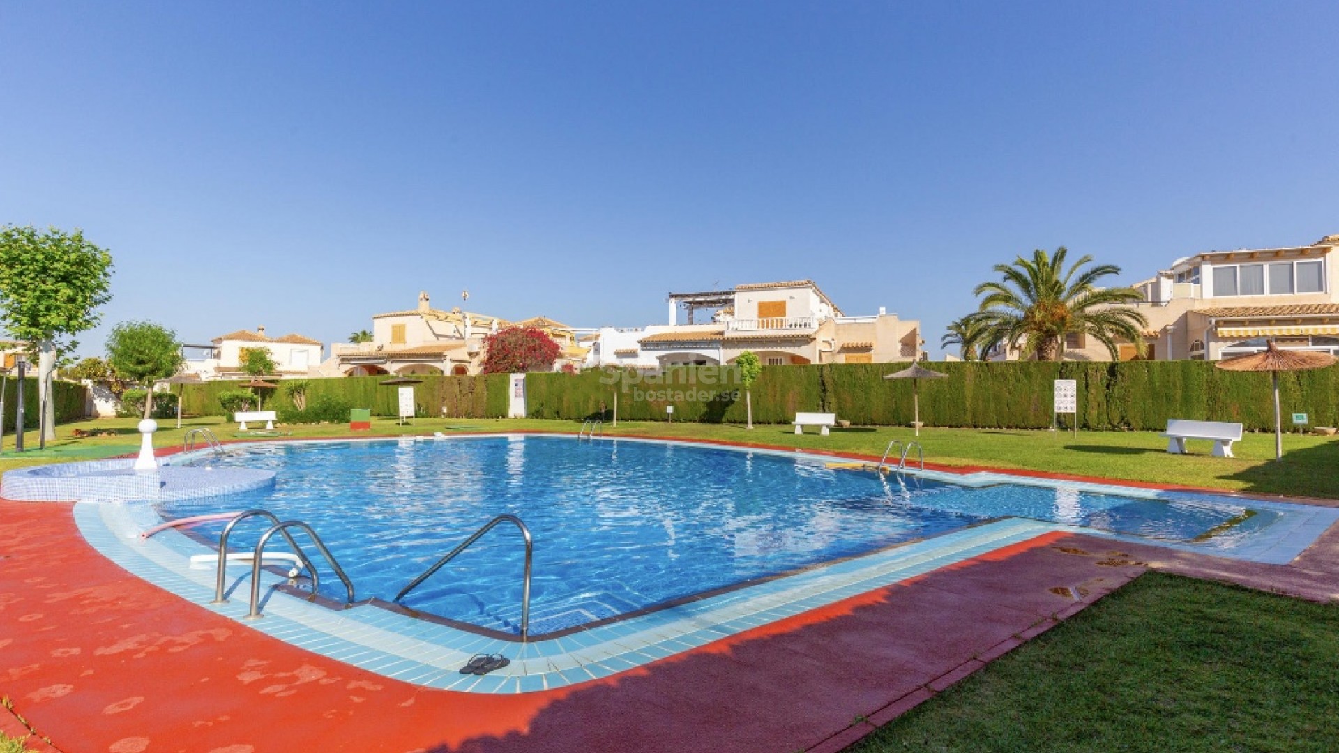 Resale - Radhus -
Orihuela Costa - Playa Flamenca