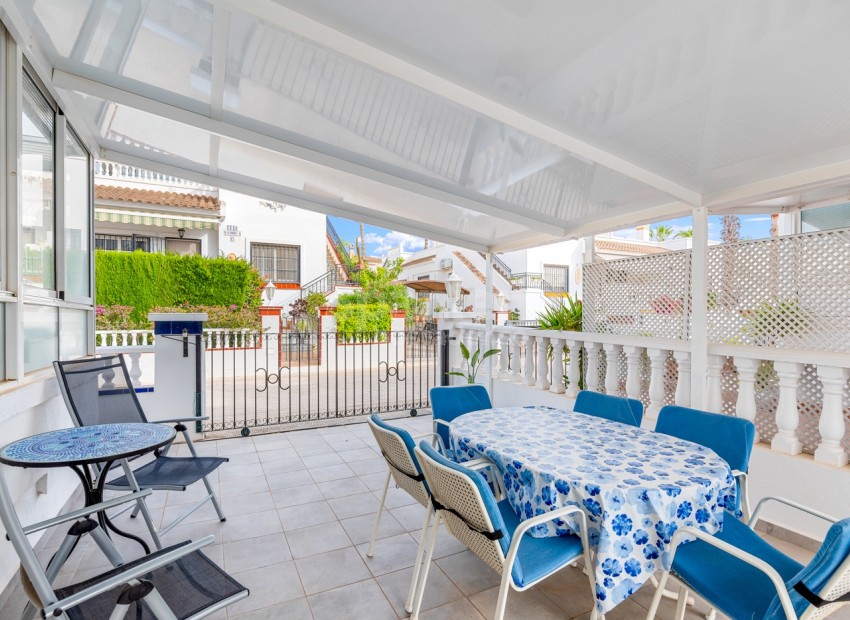Resale - Radhus -
Orihuela Costa - Playa Flamenca