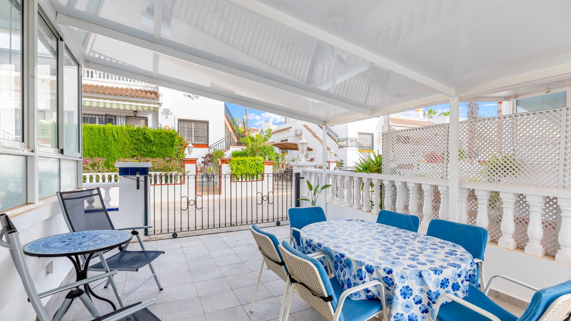 Resale - Radhus -
Orihuela Costa - Playa Flamenca