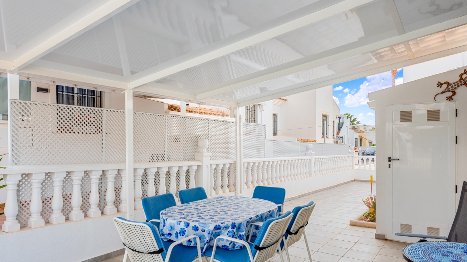 Resale - Radhus -
Orihuela Costa - Playa Flamenca