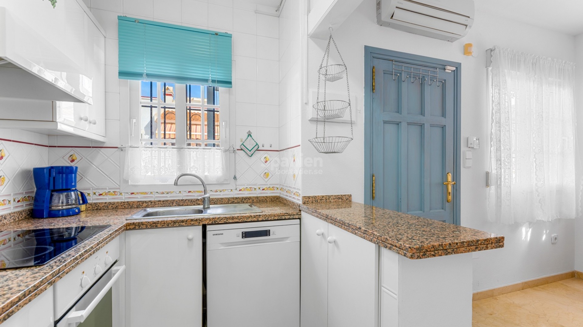 Resale - Radhus -
Orihuela Costa - Playa Flamenca