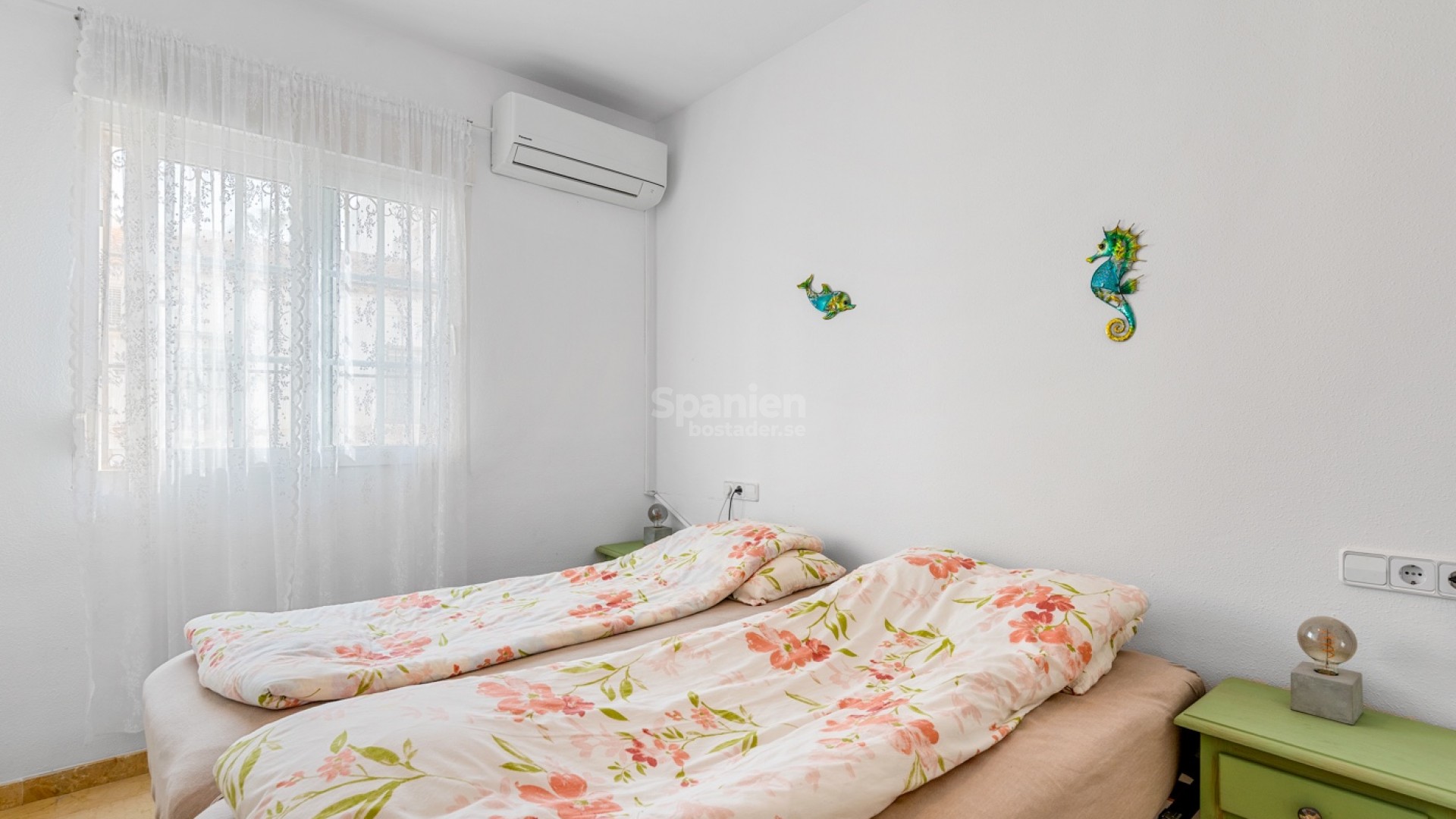 Resale - Radhus -
Orihuela Costa - Playa Flamenca