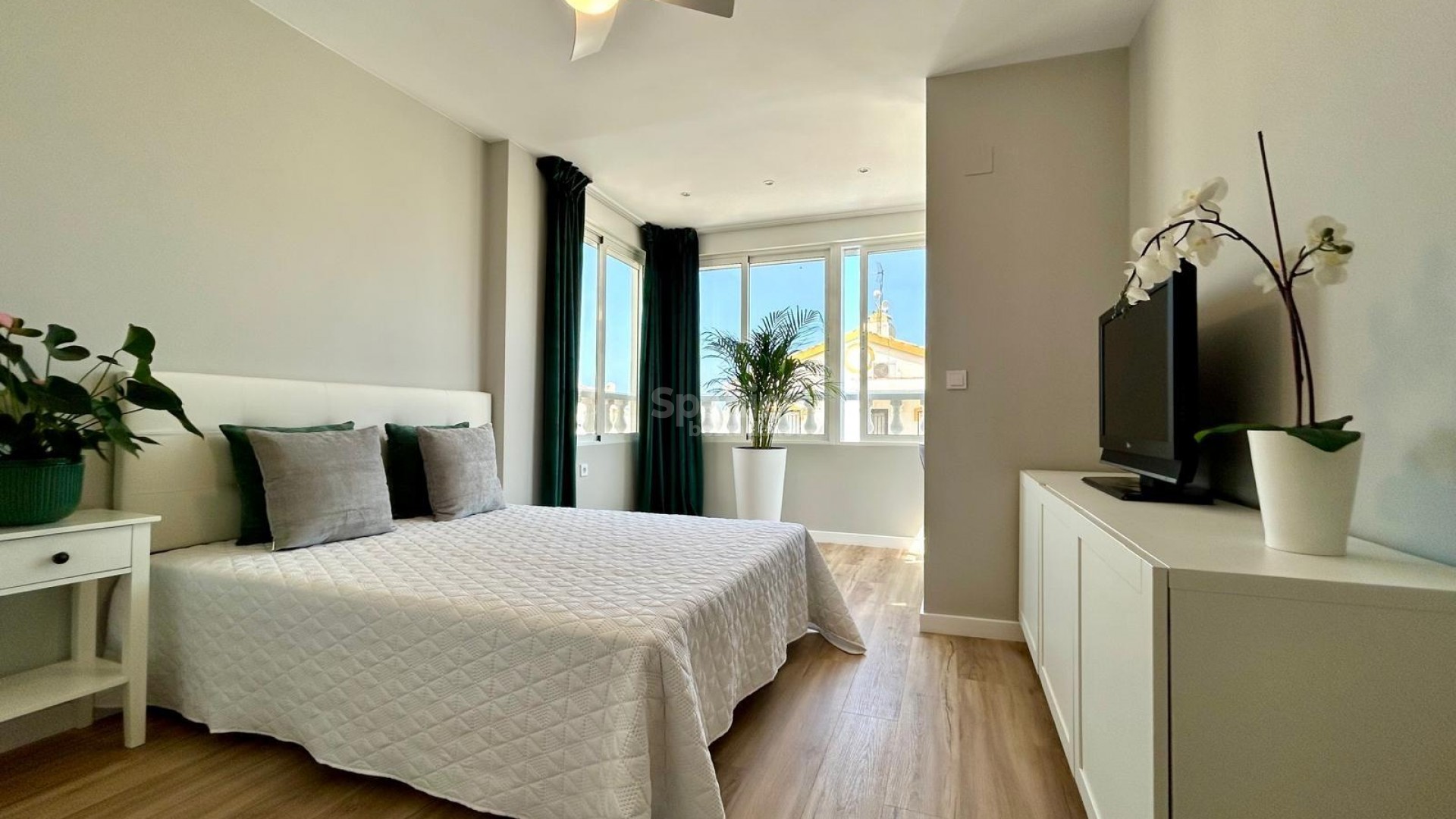 Resale - Radhus -
Orihuela - Urbanización Perla del Mar
