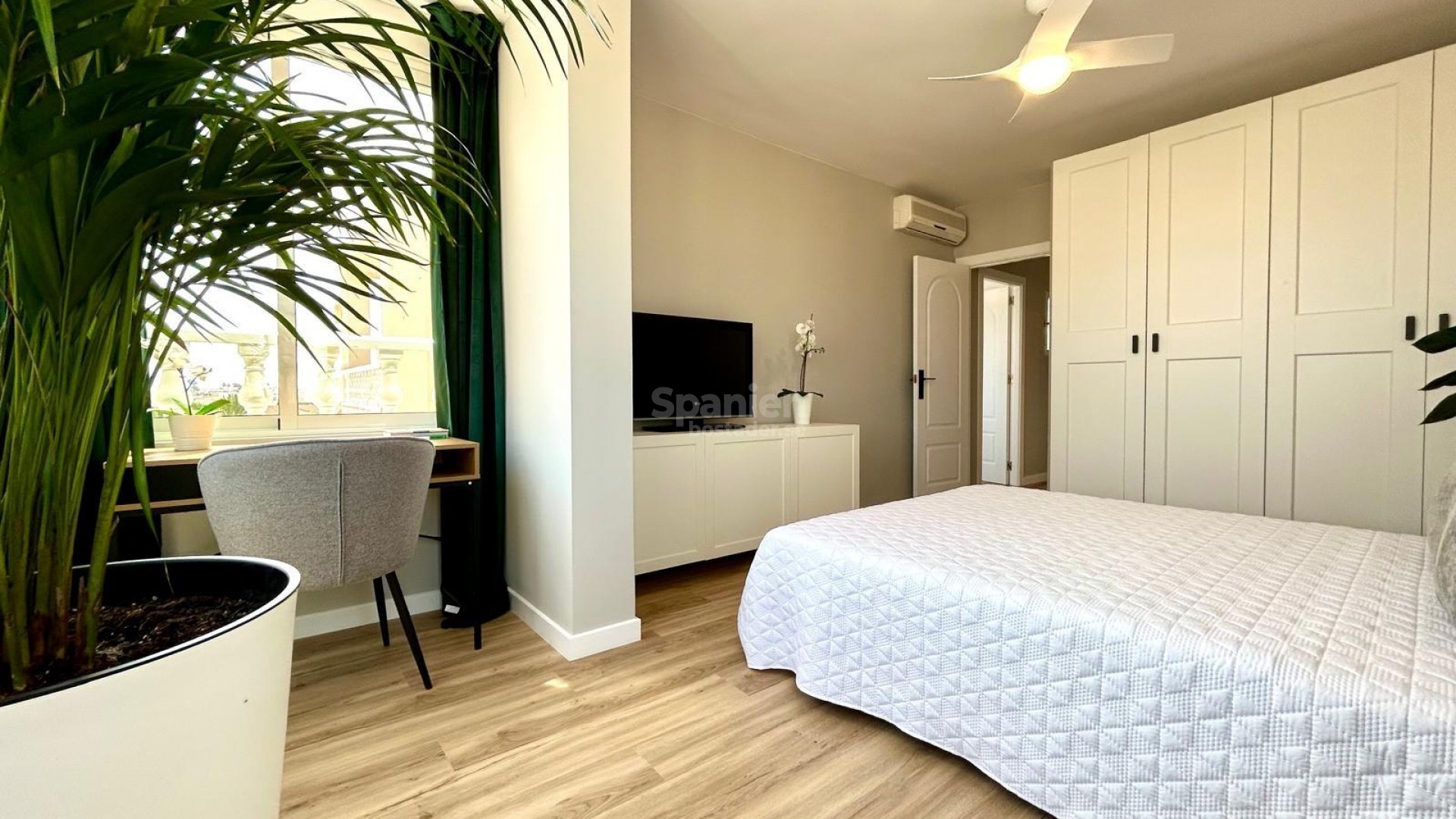 Resale - Radhus -
Orihuela - Urbanización Perla del Mar