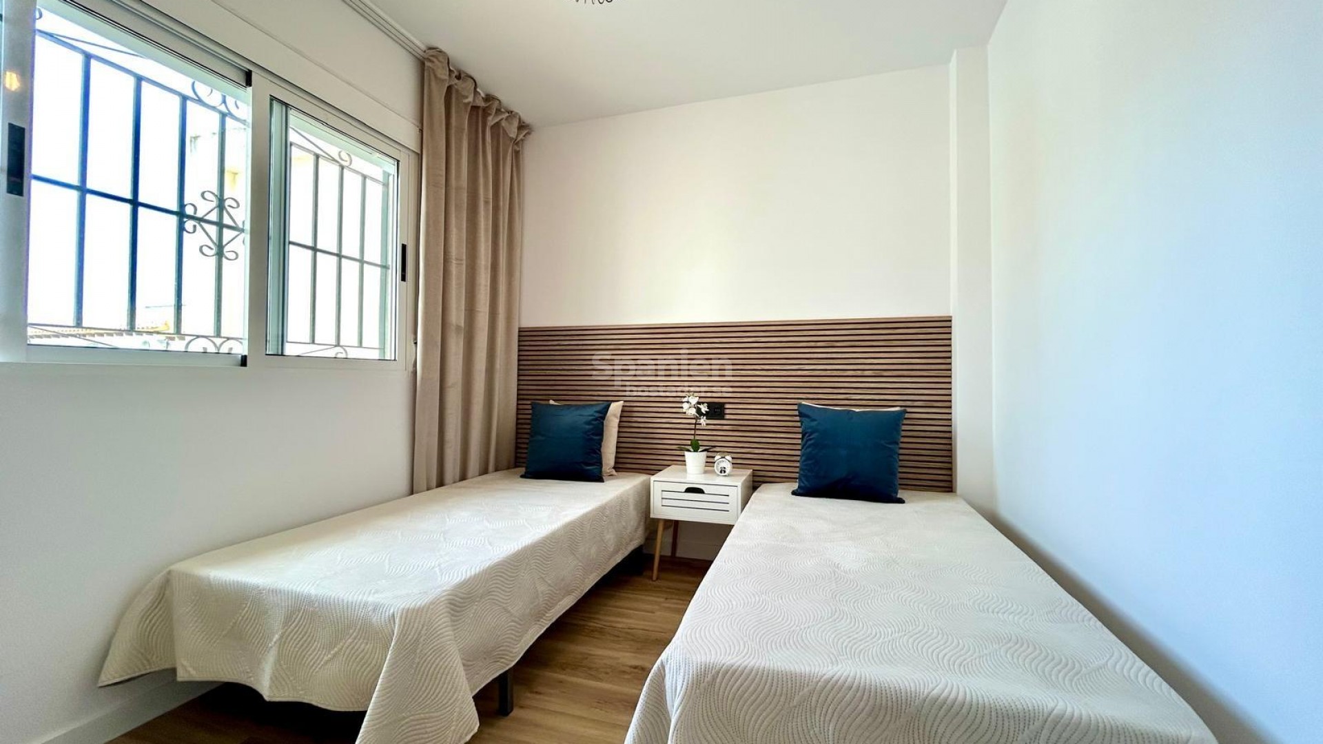 Resale - Radhus -
Orihuela - Urbanización Perla del Mar