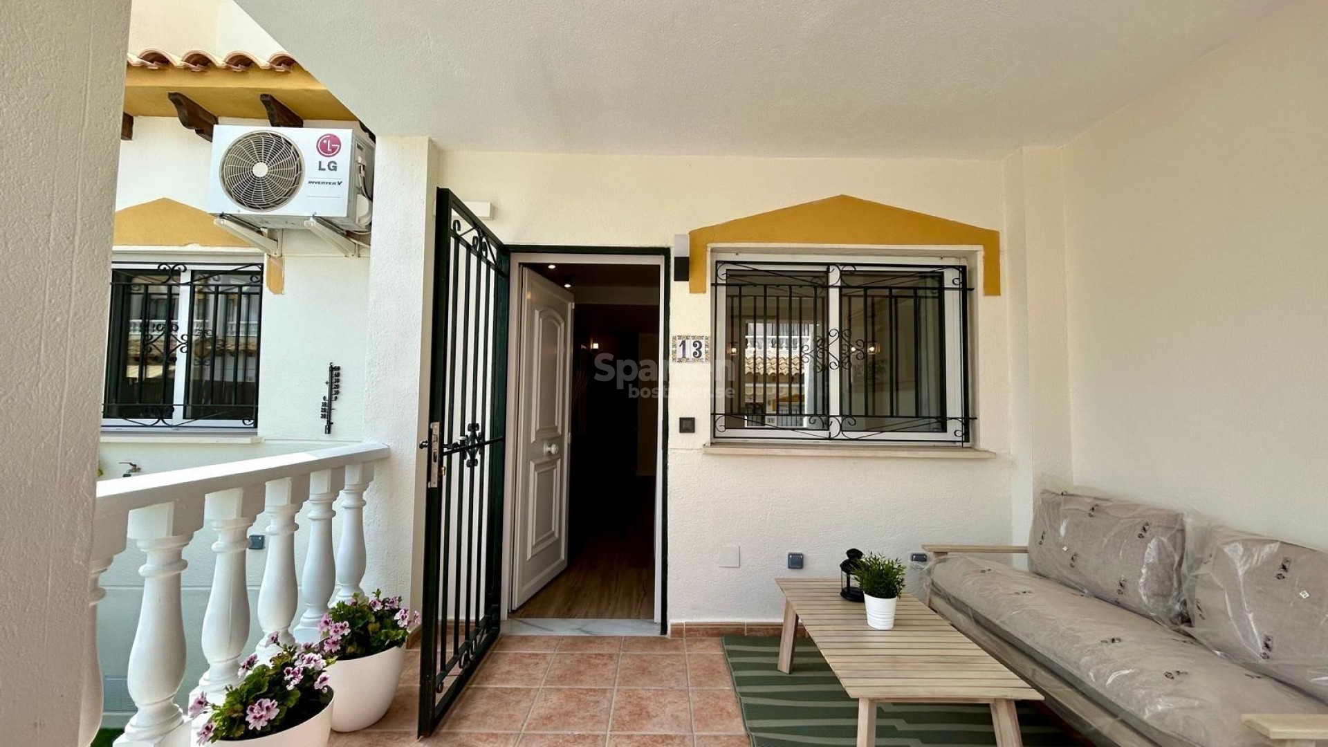 Resale - Radhus -
Orihuela - Urbanización Perla del Mar