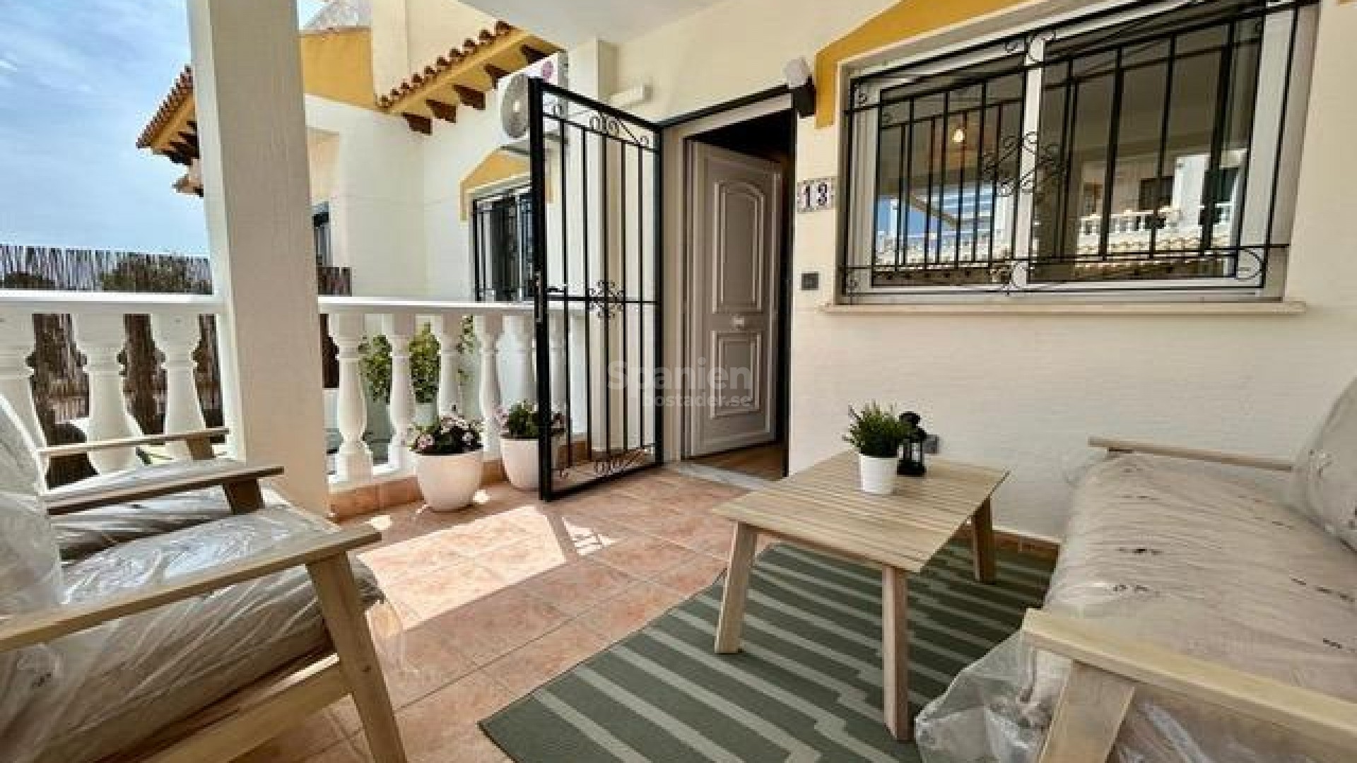 Resale - Radhus -
Orihuela - Urbanización Perla del Mar