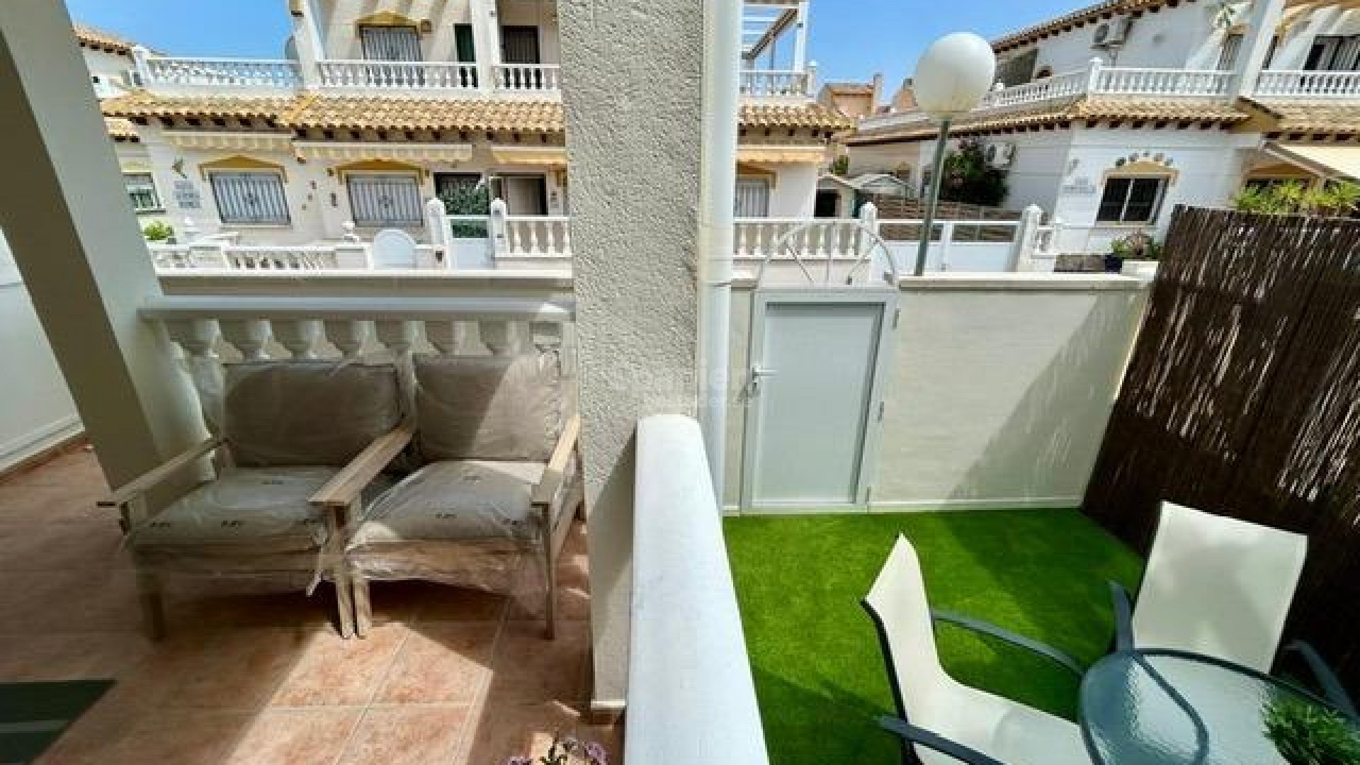 Resale - Radhus -
Orihuela - Urbanización Perla del Mar