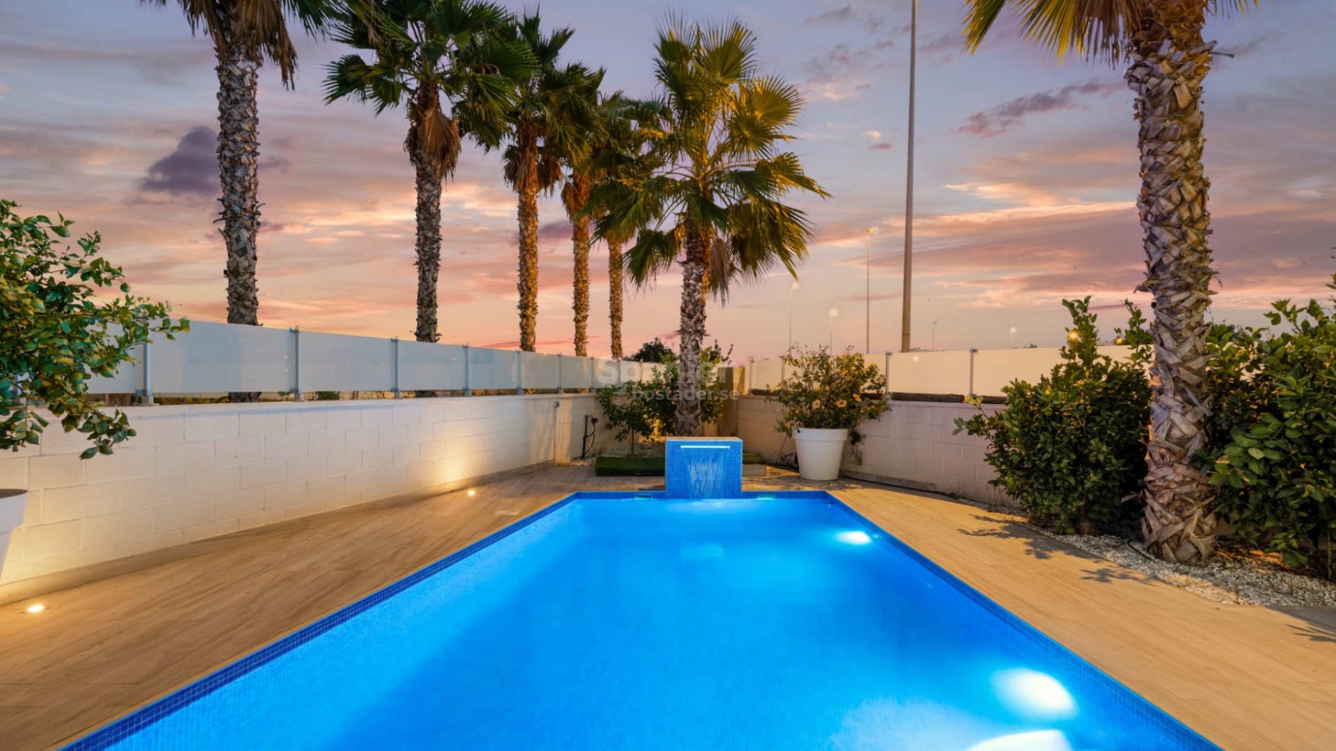 Resale - Villa -
Alicante - Lomas de Cabo Roig