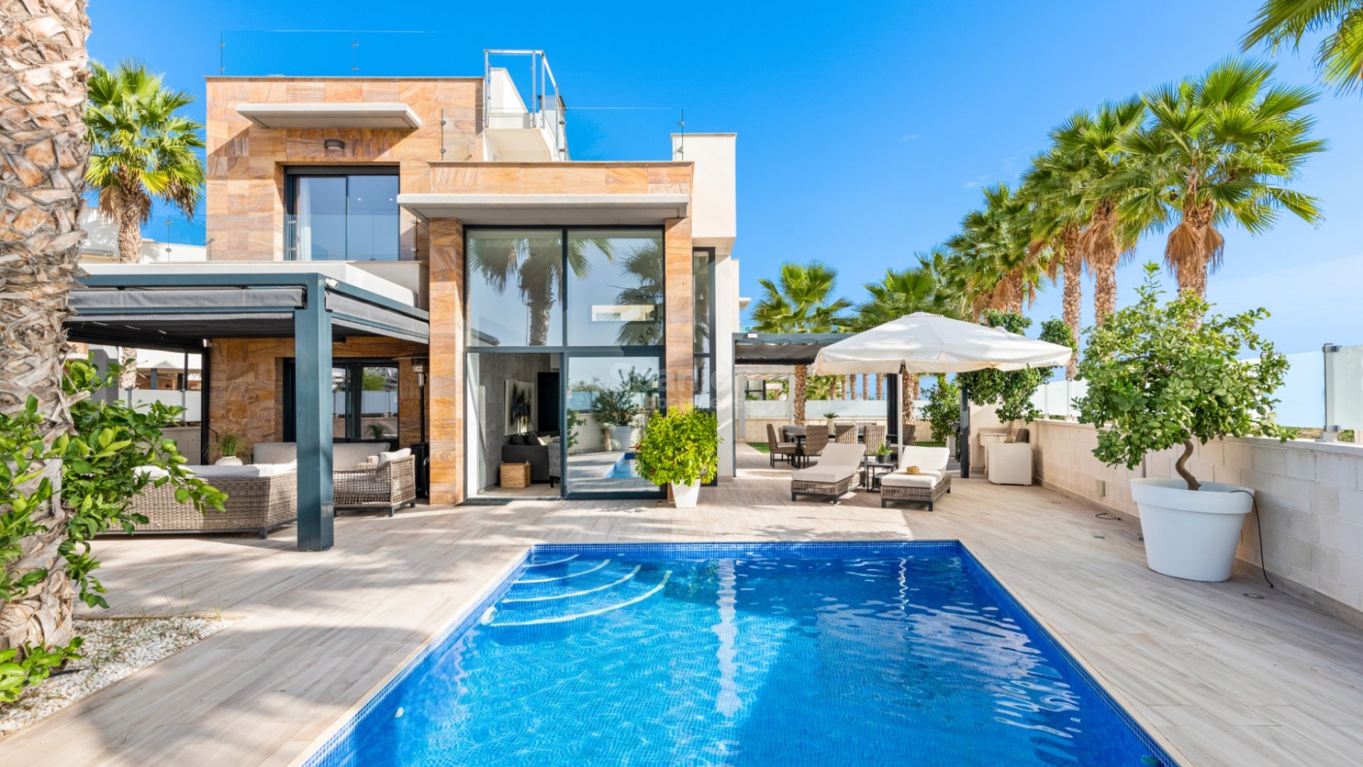 Resale - Villa -
Alicante - Lomas de Cabo Roig