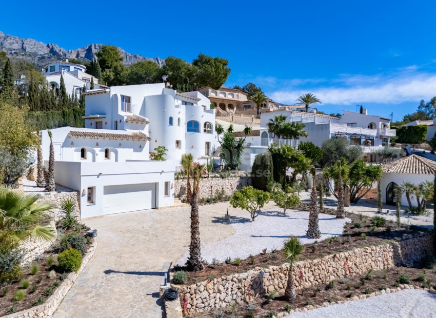 Resale - Villa -
Altea