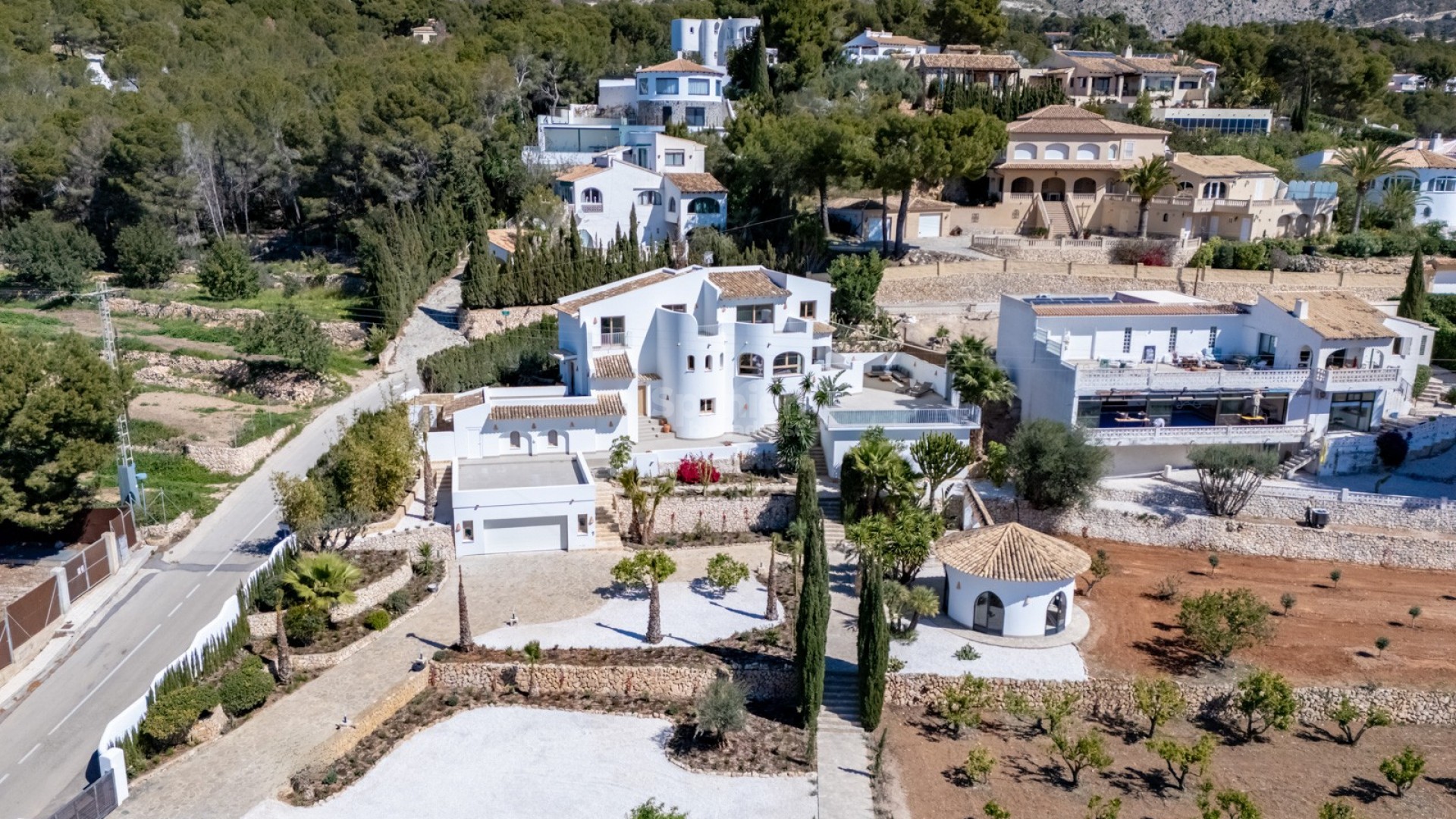 Resale - Villa -
Altea