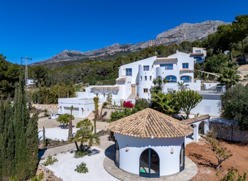 Resale - Villa -
Altea