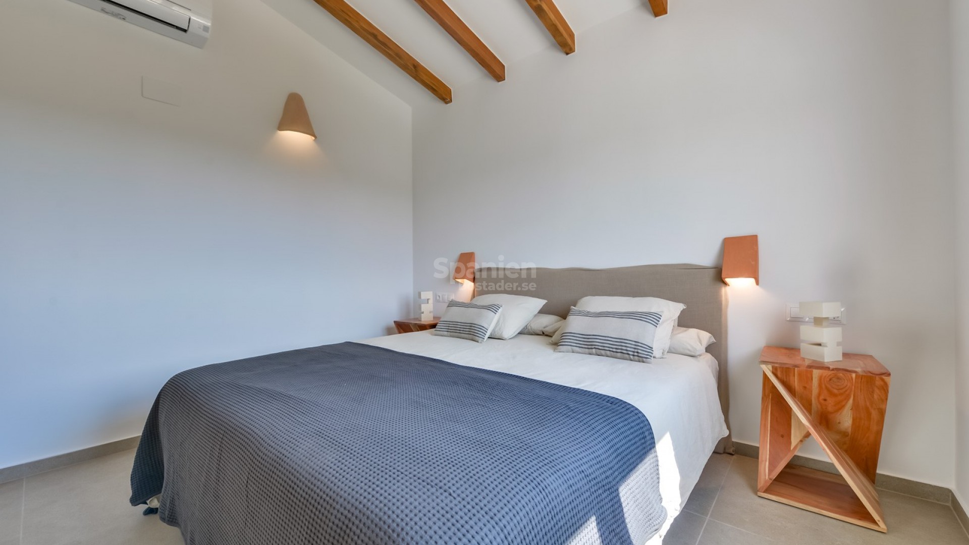 Resale - Villa -
Altea