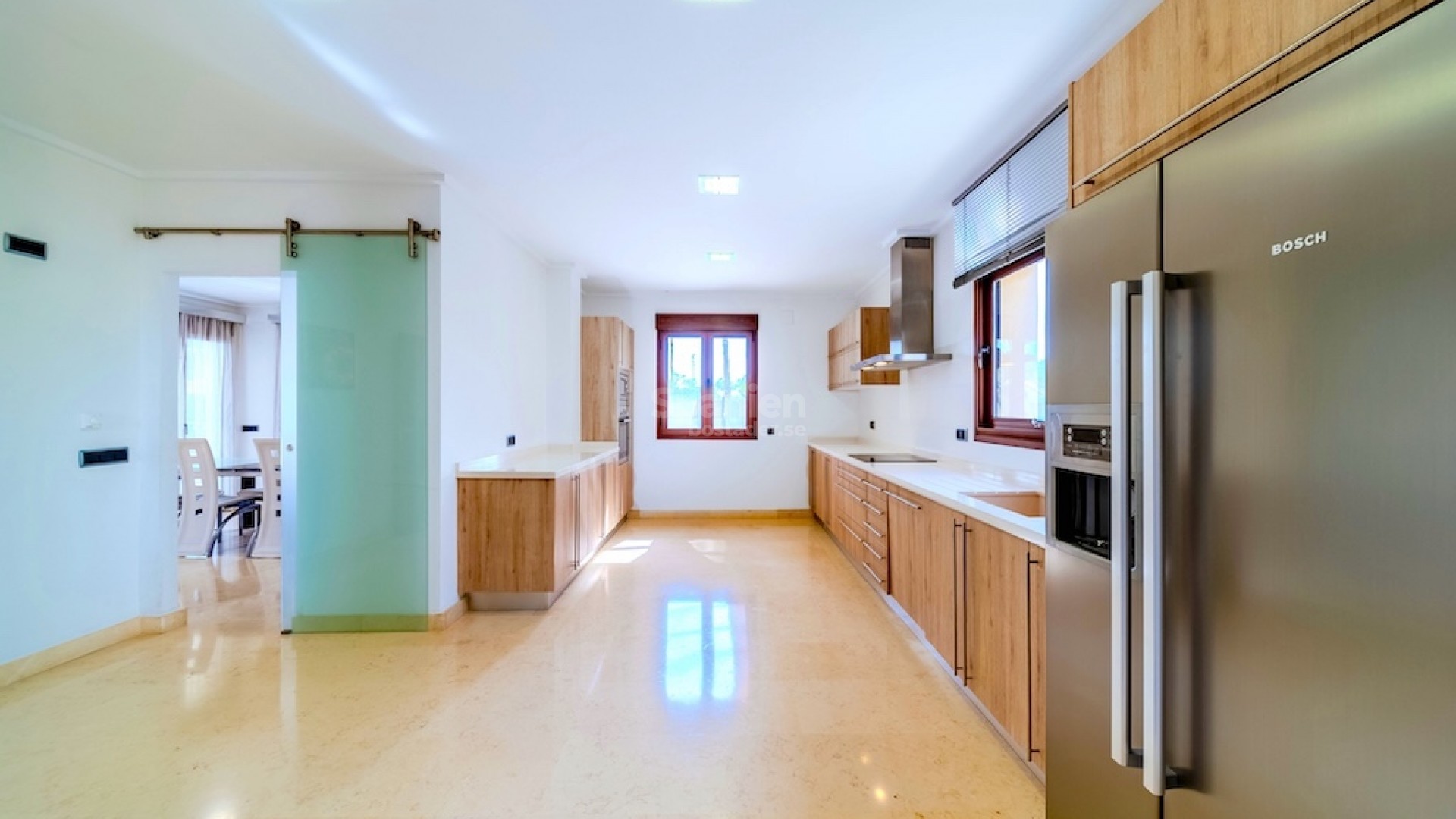 Resale - Villa -
Cabo Roig
