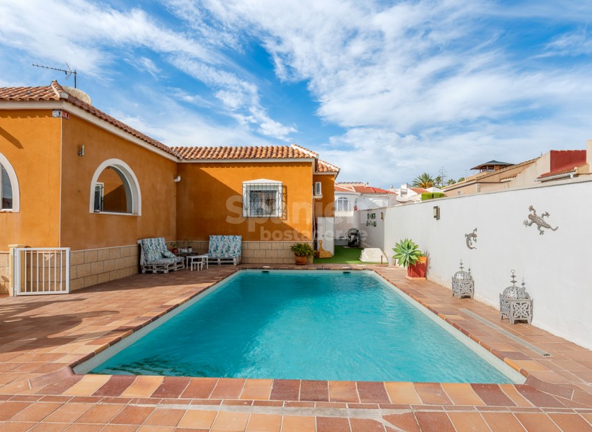 Resale - Villa -
Ciudad Quesada - Rojales - Cuidad Quesada