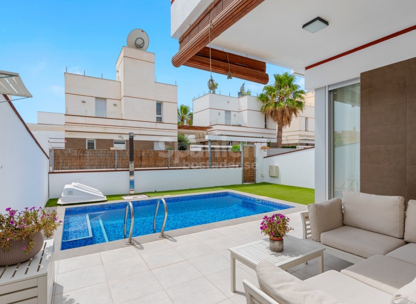 Resale - Villa -
Ciudad Quesada - Rojales - Rojales