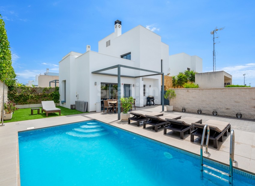 Resale - Villa -
Ciudad Quesada - Rojales - Rojales