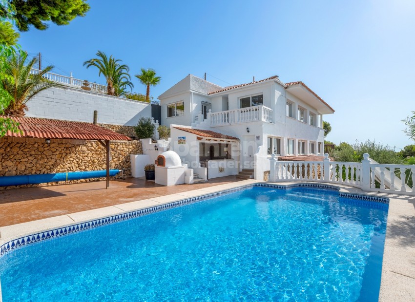 Resale - Villa -
La Nucía