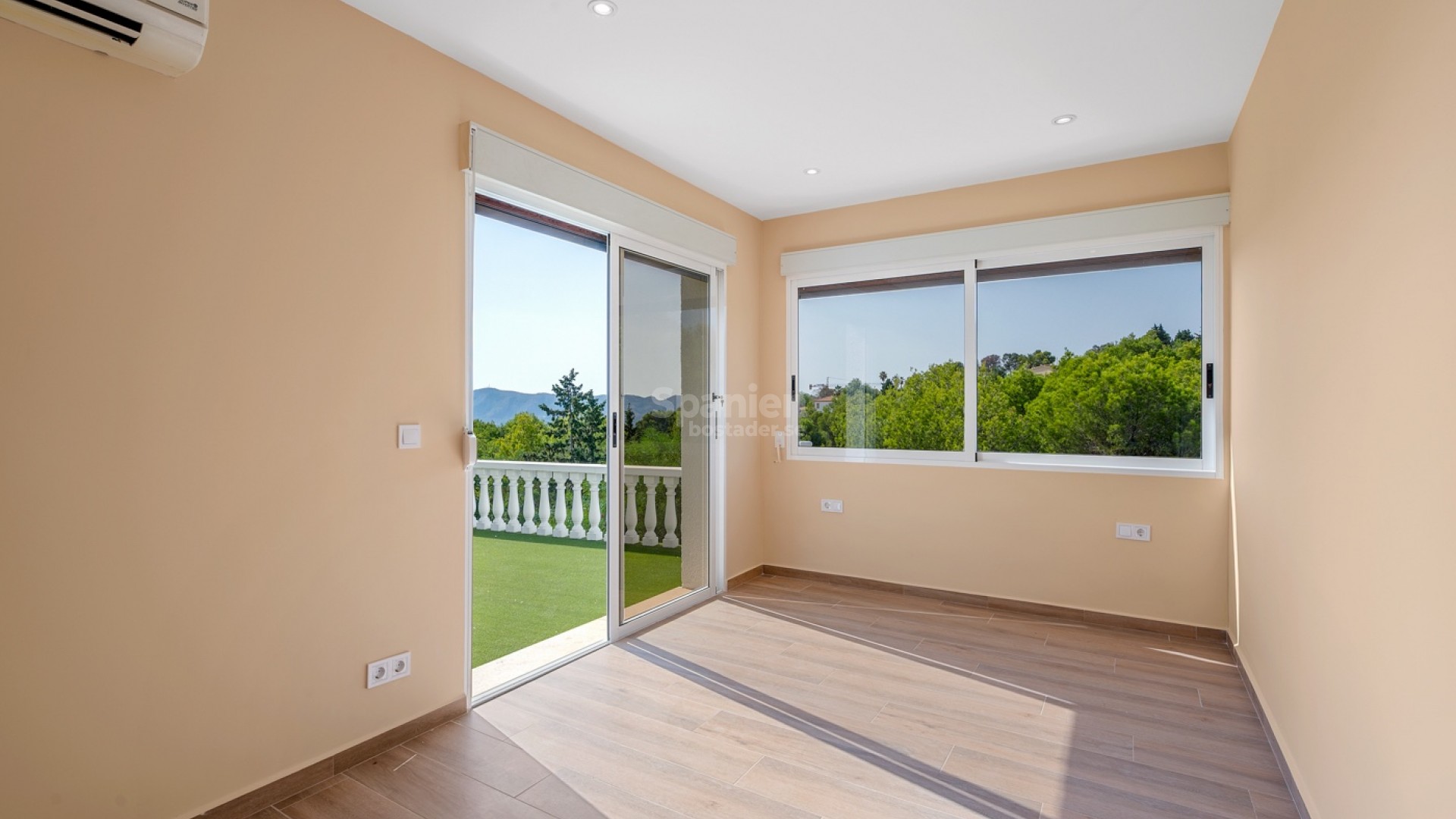 Resale - Villa -
La Nucía