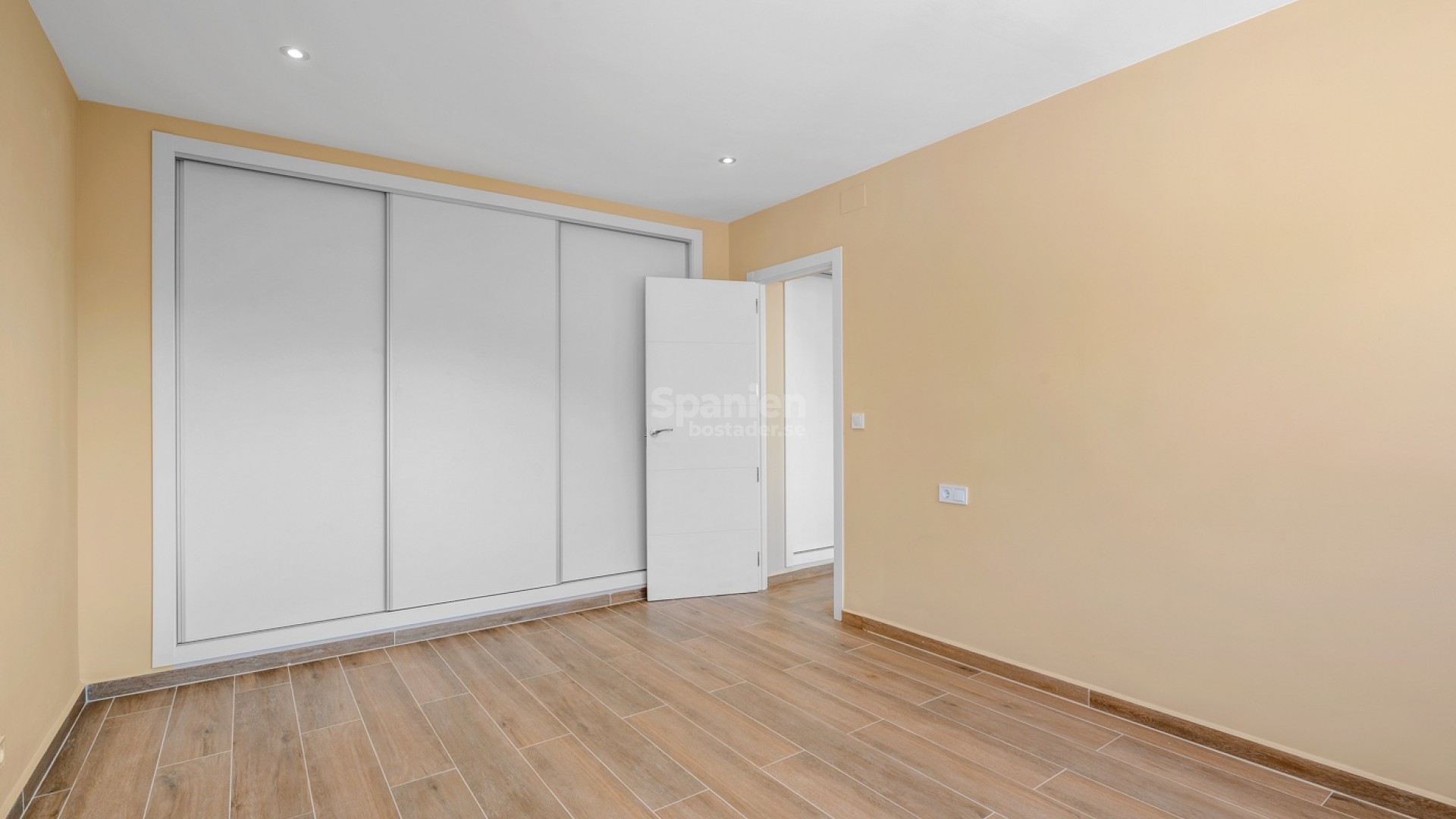 Resale - Villa -
La Nucía