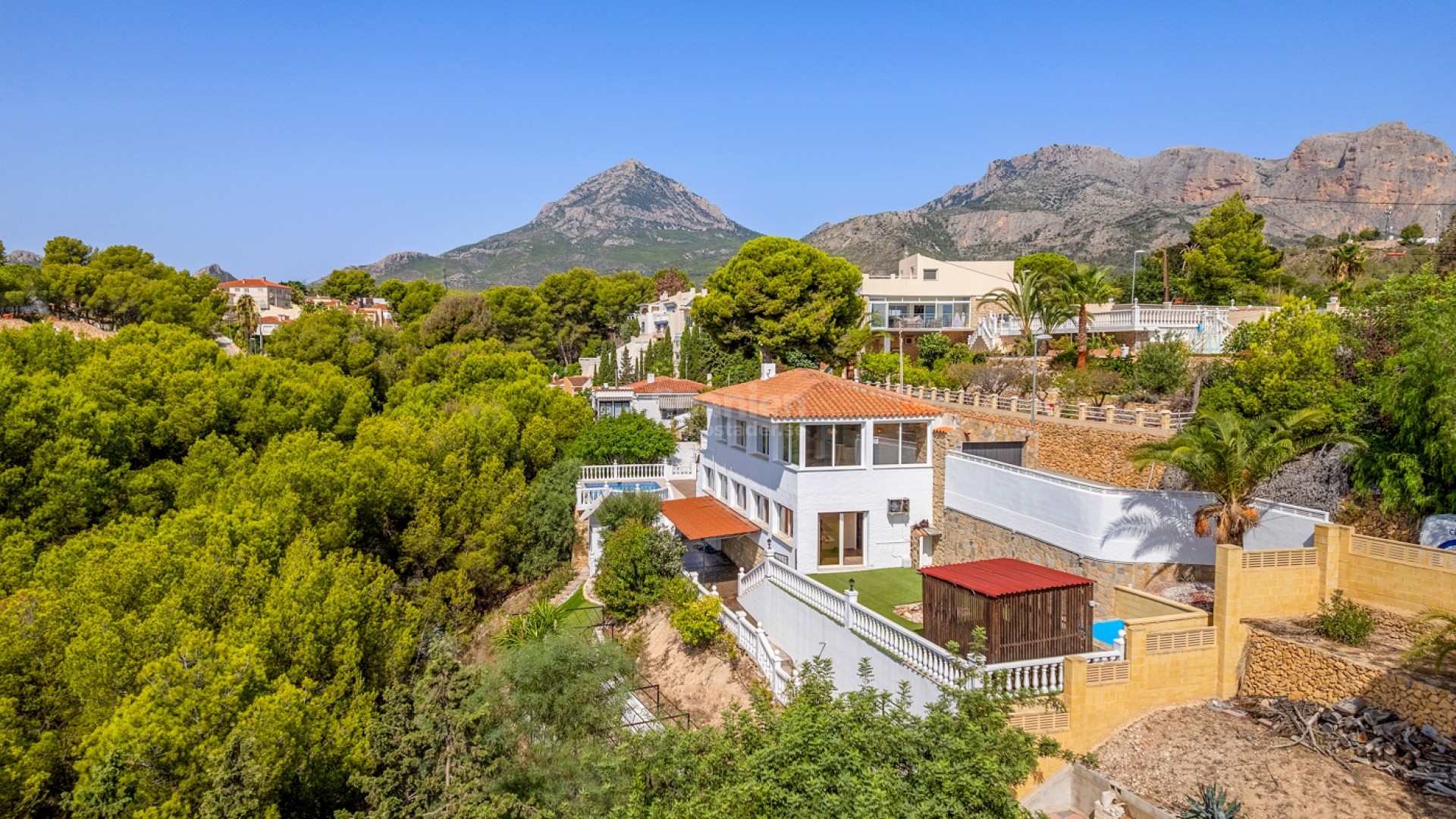 Resale - Villa -
La Nucía