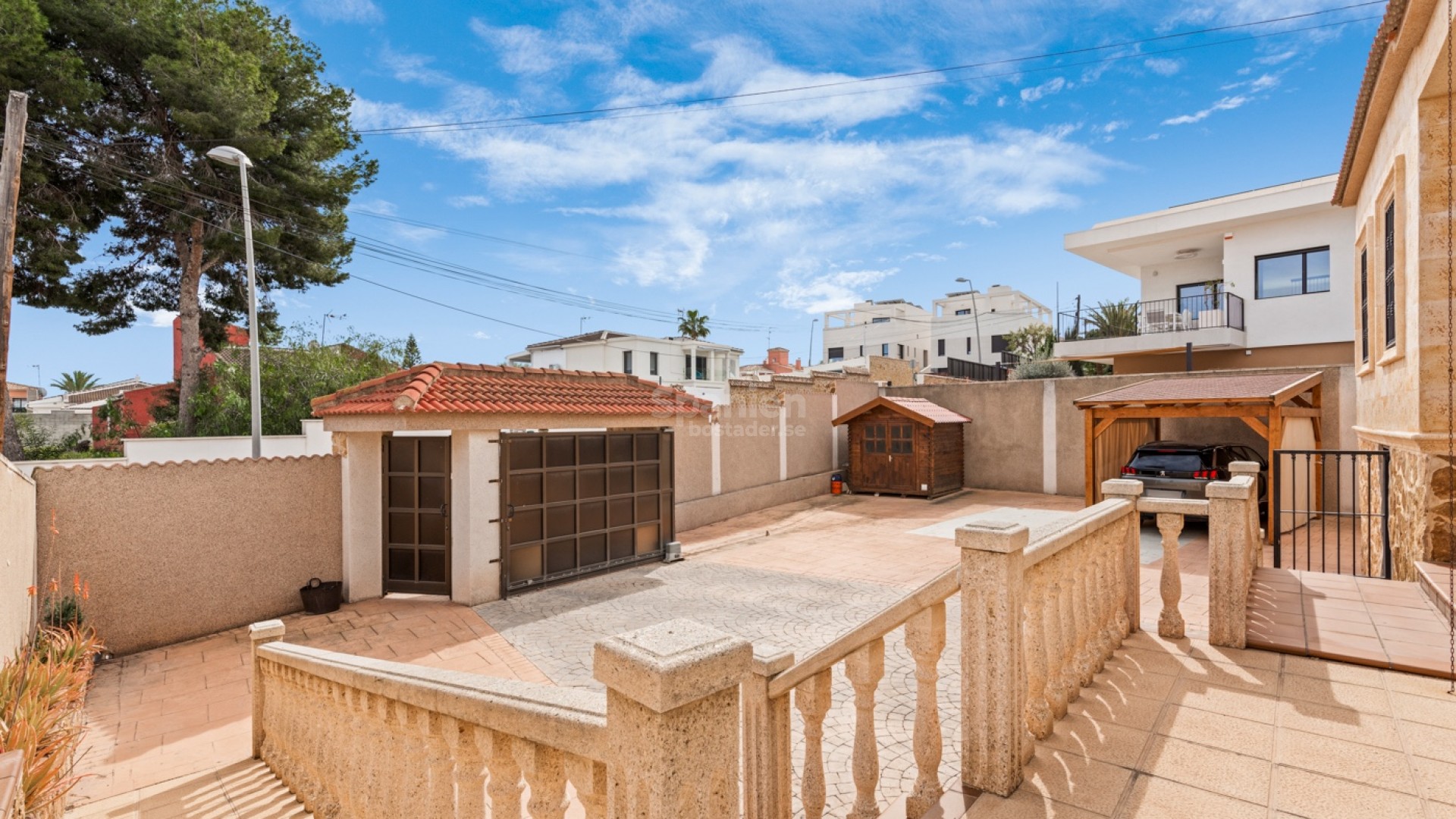 Resale - Villa -
Los Balcones