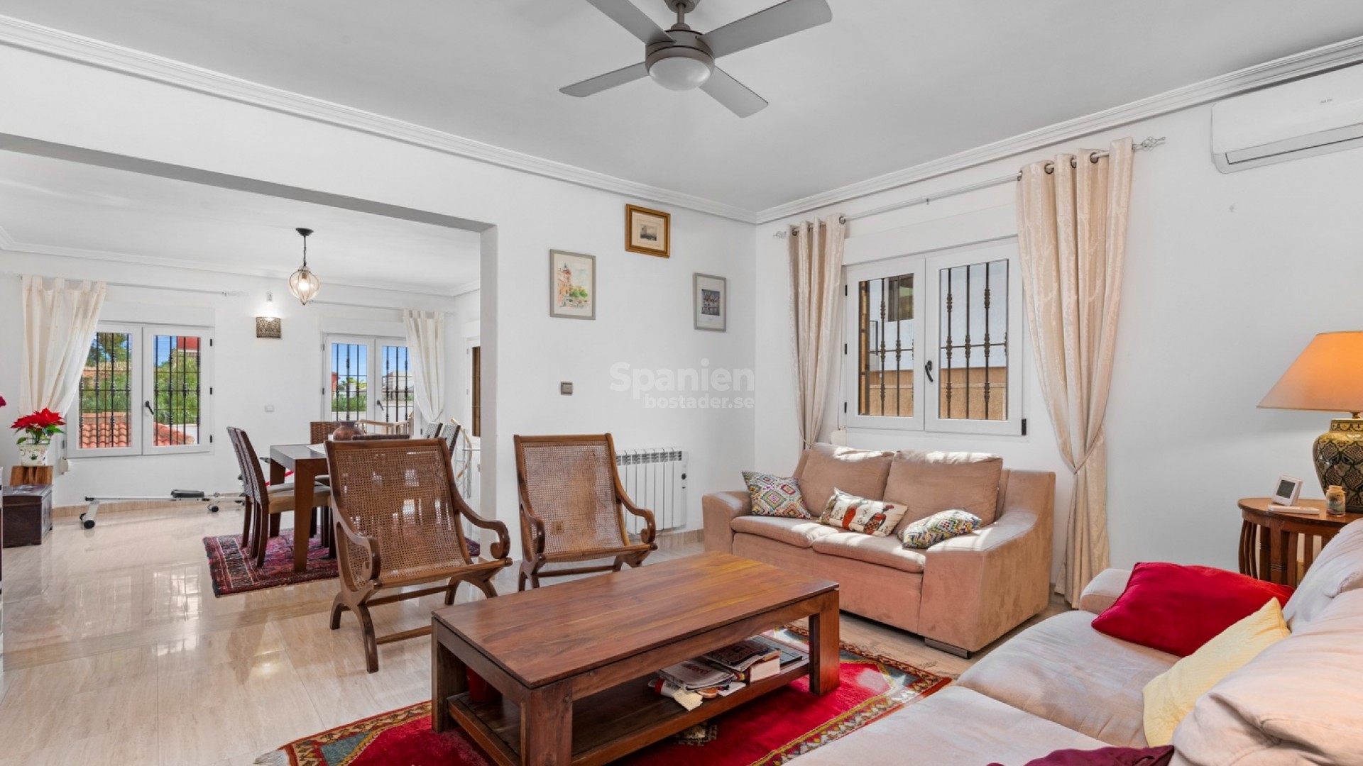 Resale - Villa -
Los Balcones