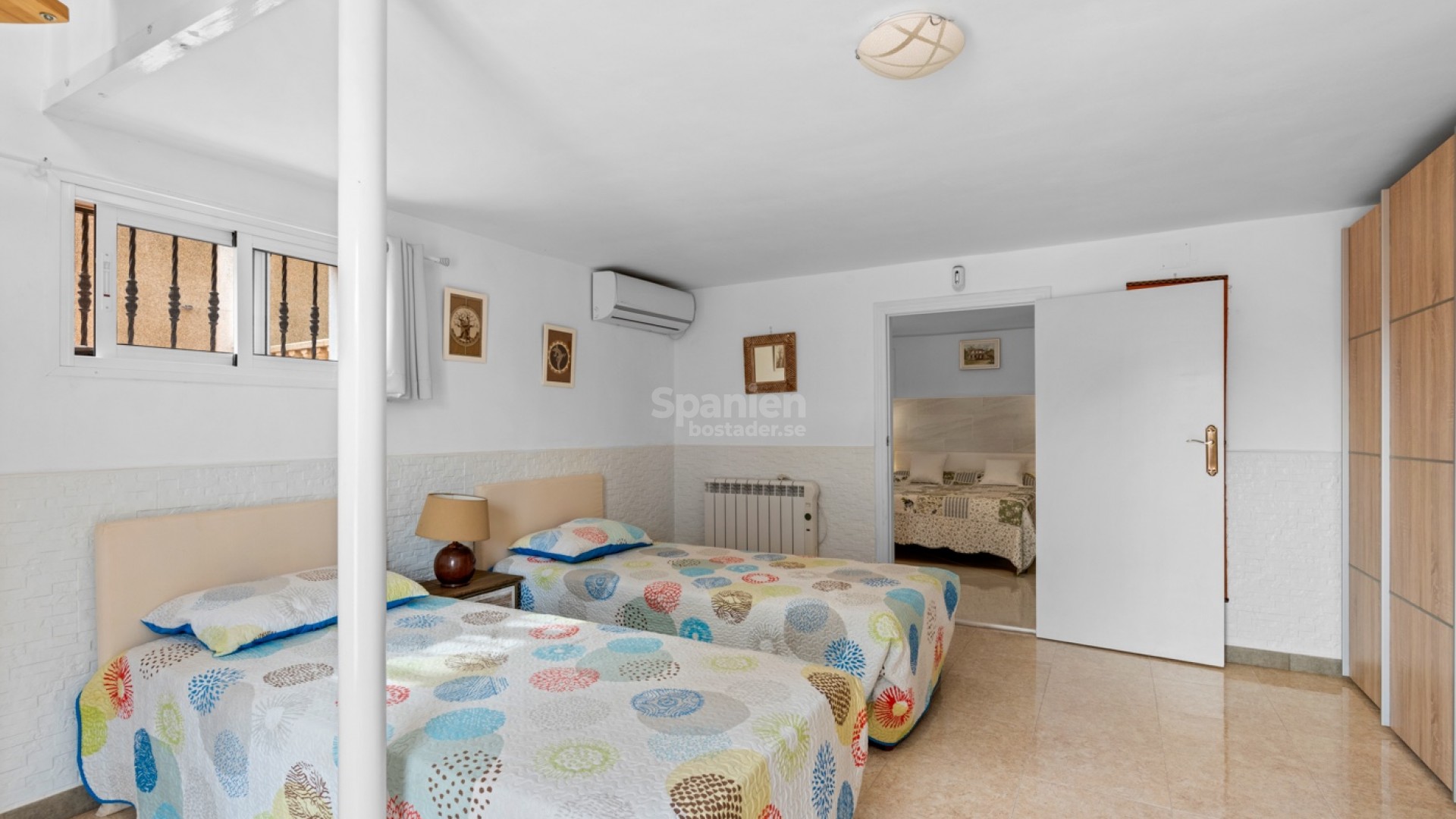 Resale - Villa -
Los Balcones