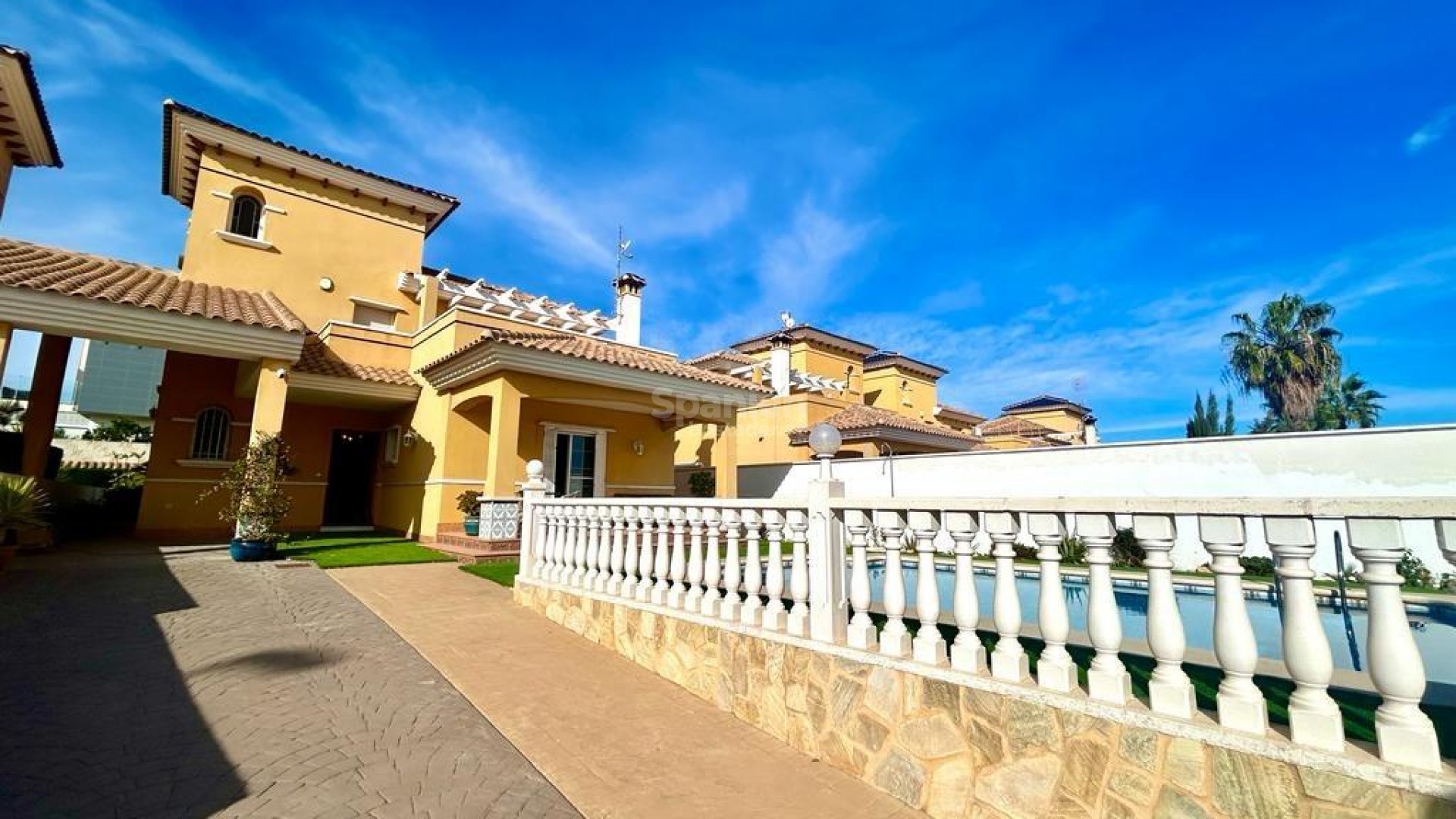 Resale - Villa -
Orihuela Costa - Cabo Roig