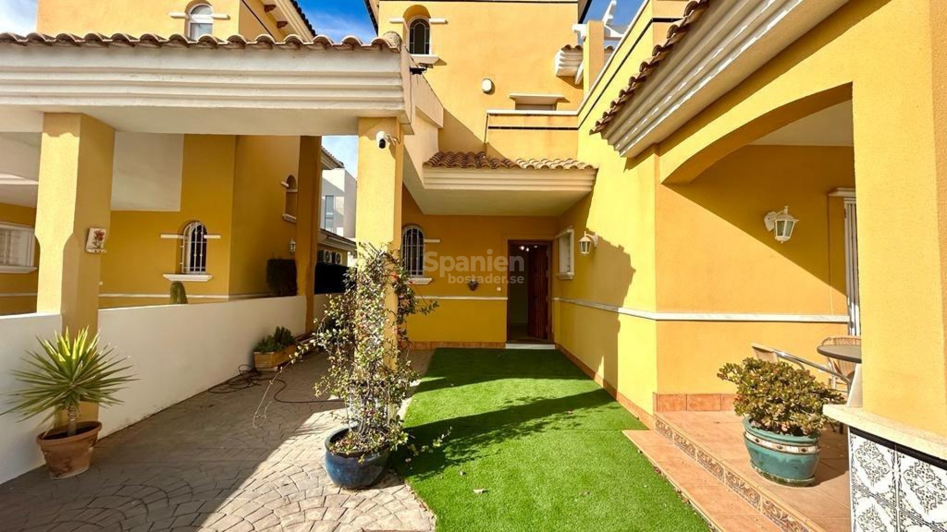 Resale - Villa -
Orihuela Costa - Cabo Roig