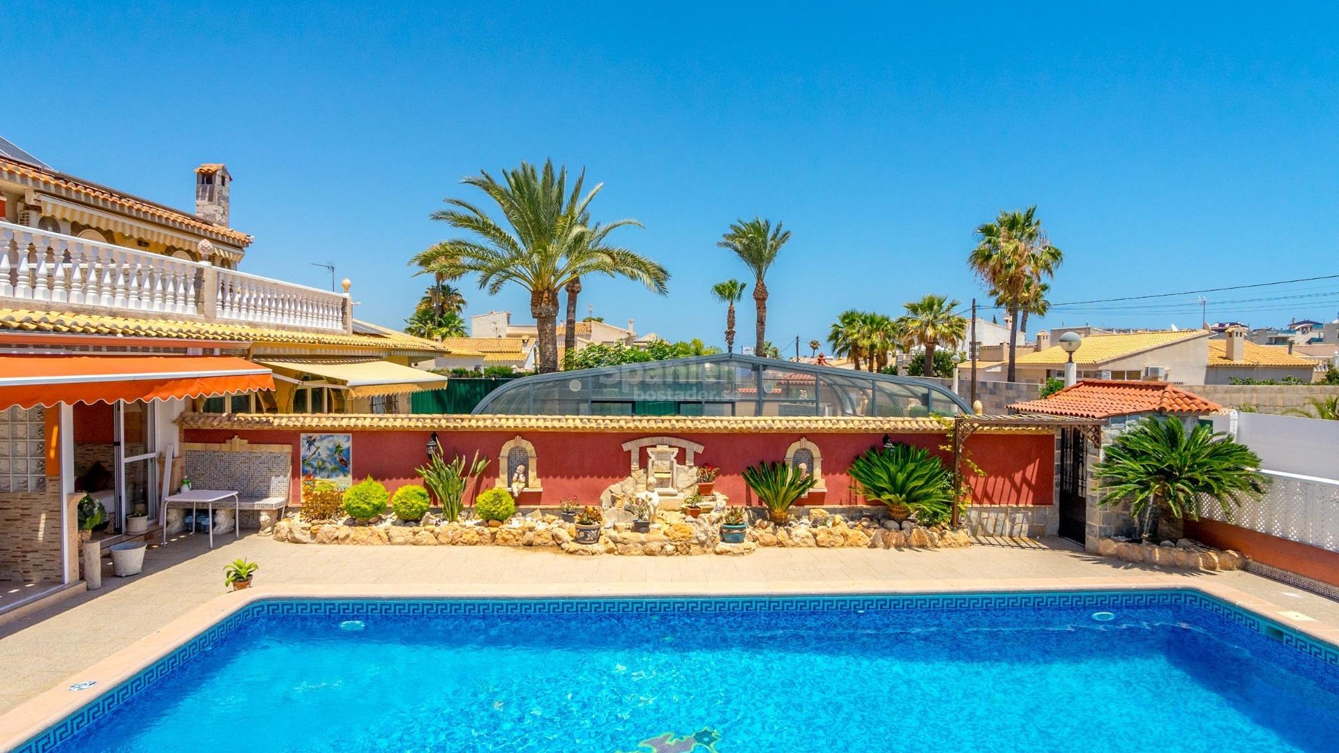 Resale - Villa -
Orihuela Costa - Campoamor